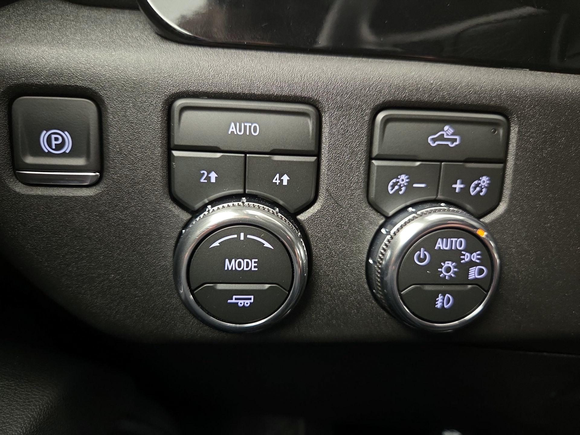 Thumbnail: 2026 GMC Sierra 1500 - 13