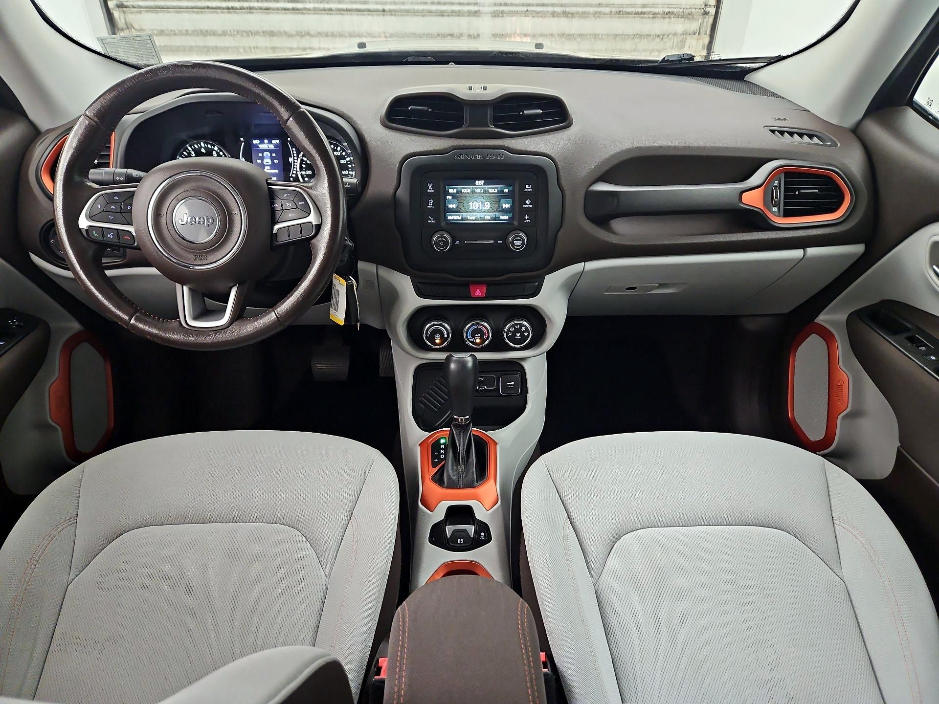 Thumbnail: 2015 Jeep Renegade - 9