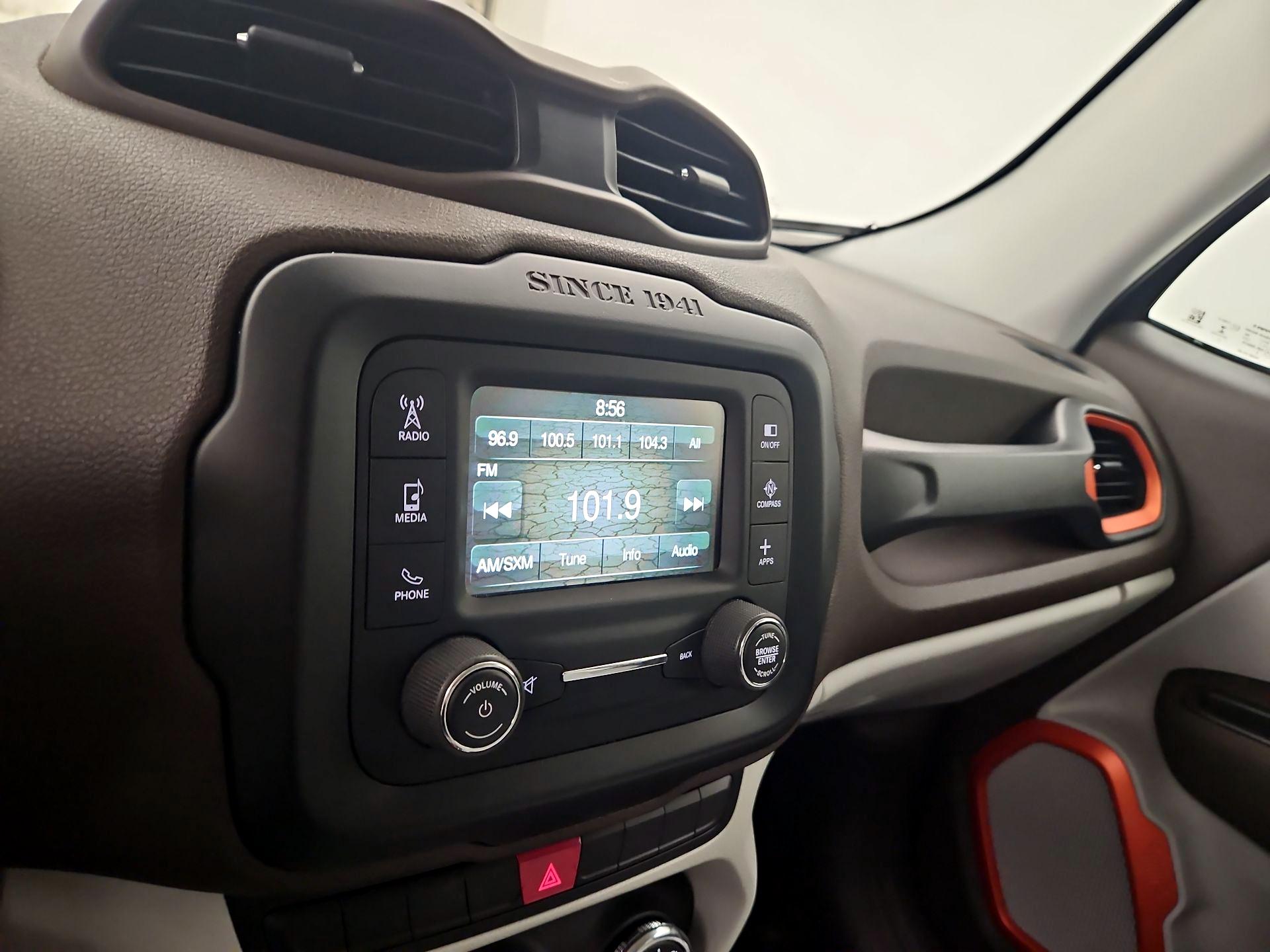 Thumbnail: 2015 Jeep Renegade - 14