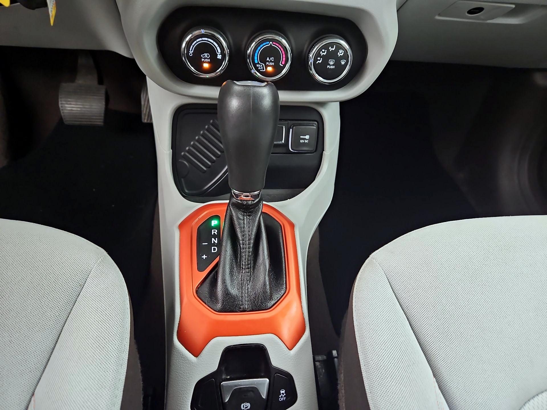 Thumbnail: 2015 Jeep Renegade - 16