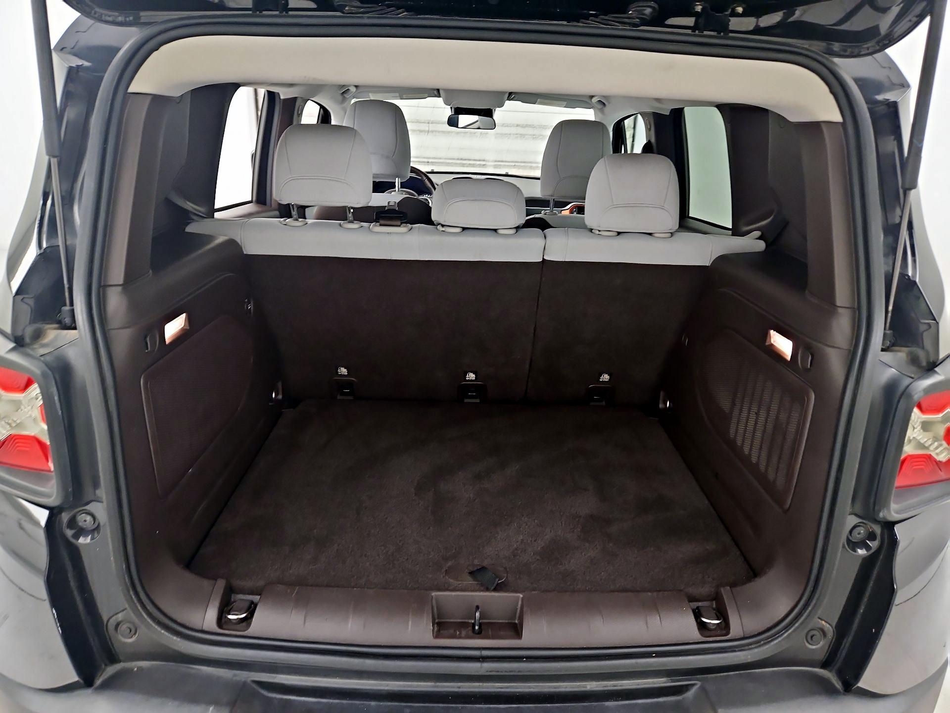Thumbnail: 2015 Jeep Renegade - 19