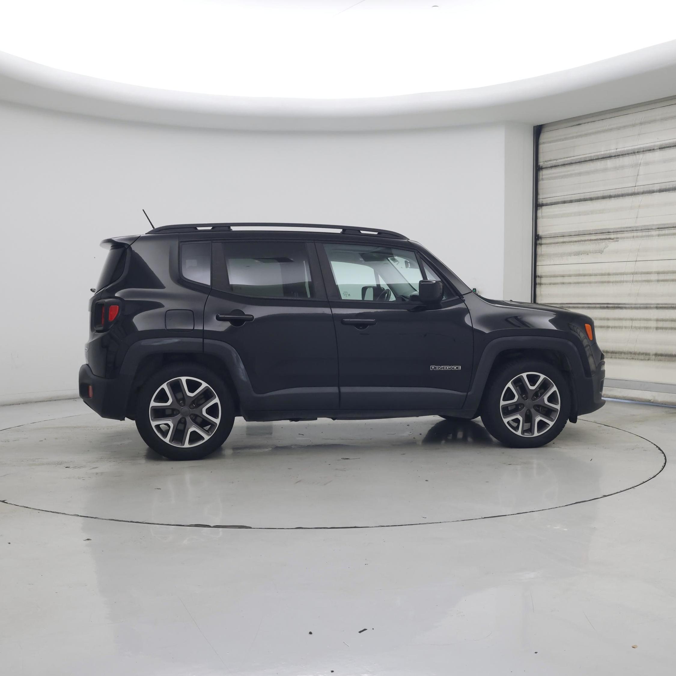 Thumbnail: 2015 Jeep Renegade - 7