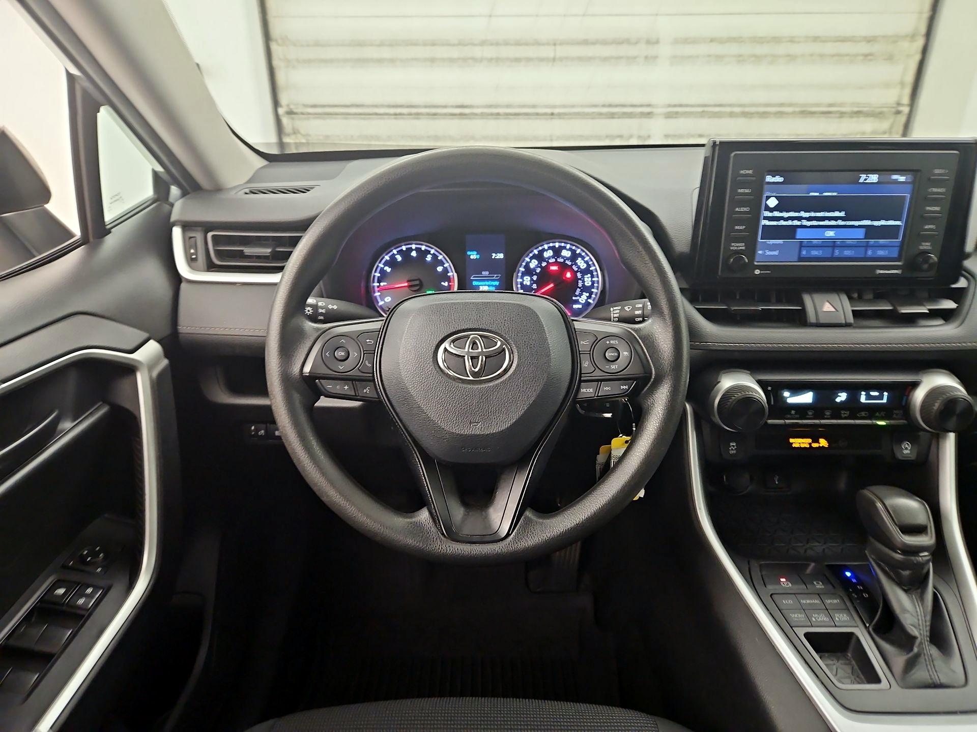 Thumbnail: 2021 Toyota RAV4 - 10