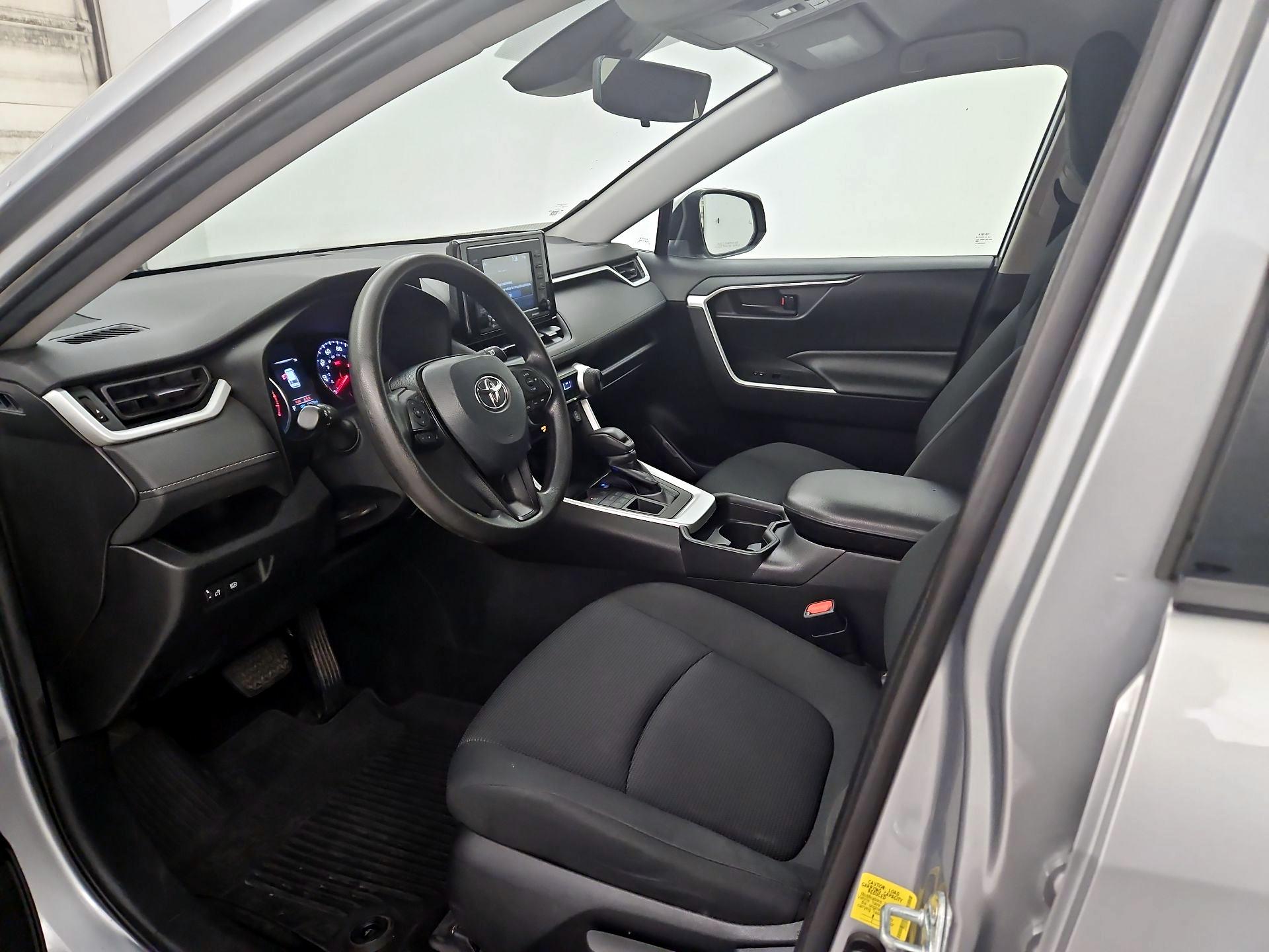 Thumbnail: 2021 Toyota RAV4 - 11