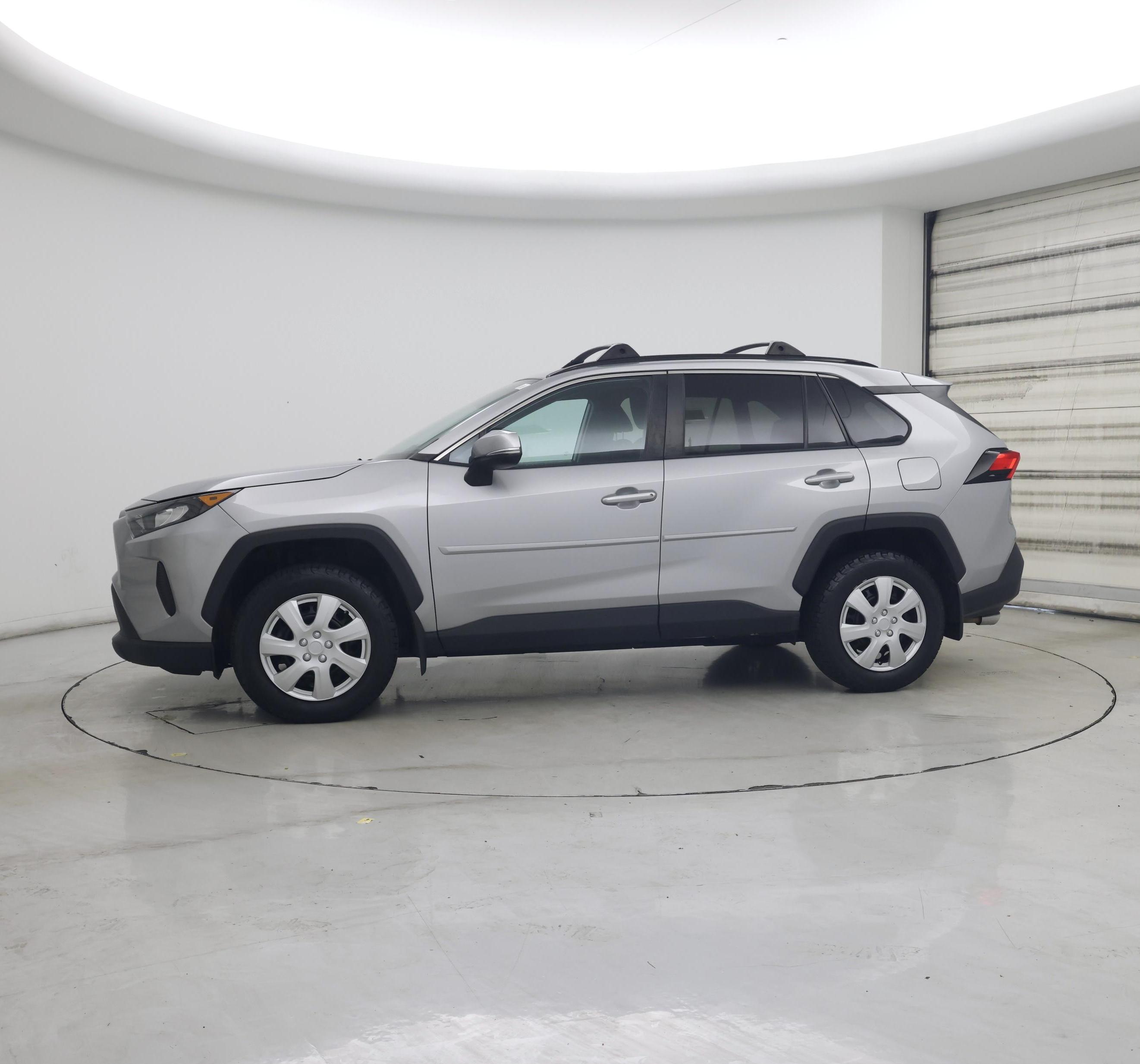 Thumbnail: 2021 Toyota RAV4 - 3