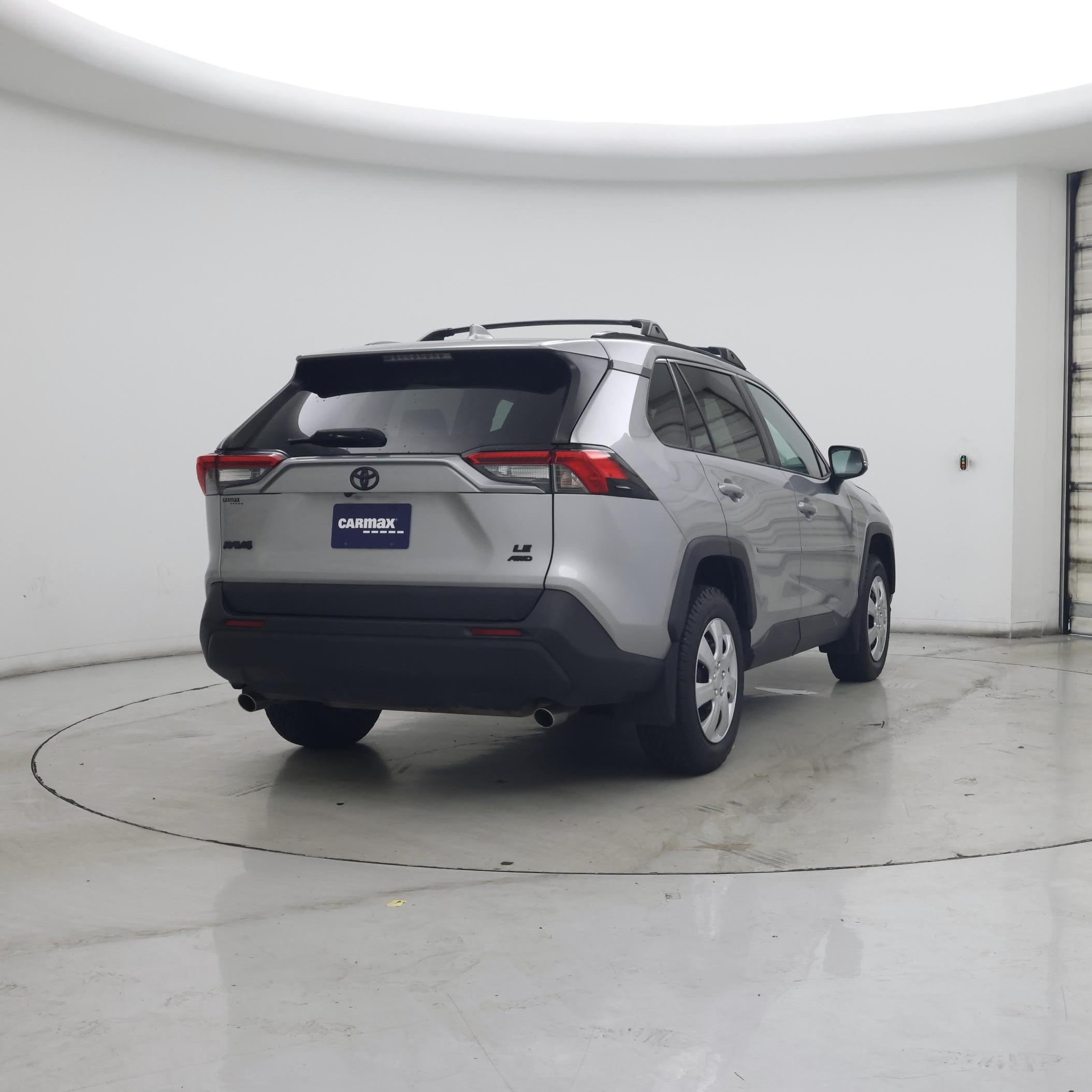 Thumbnail: 2021 Toyota RAV4 - 8
