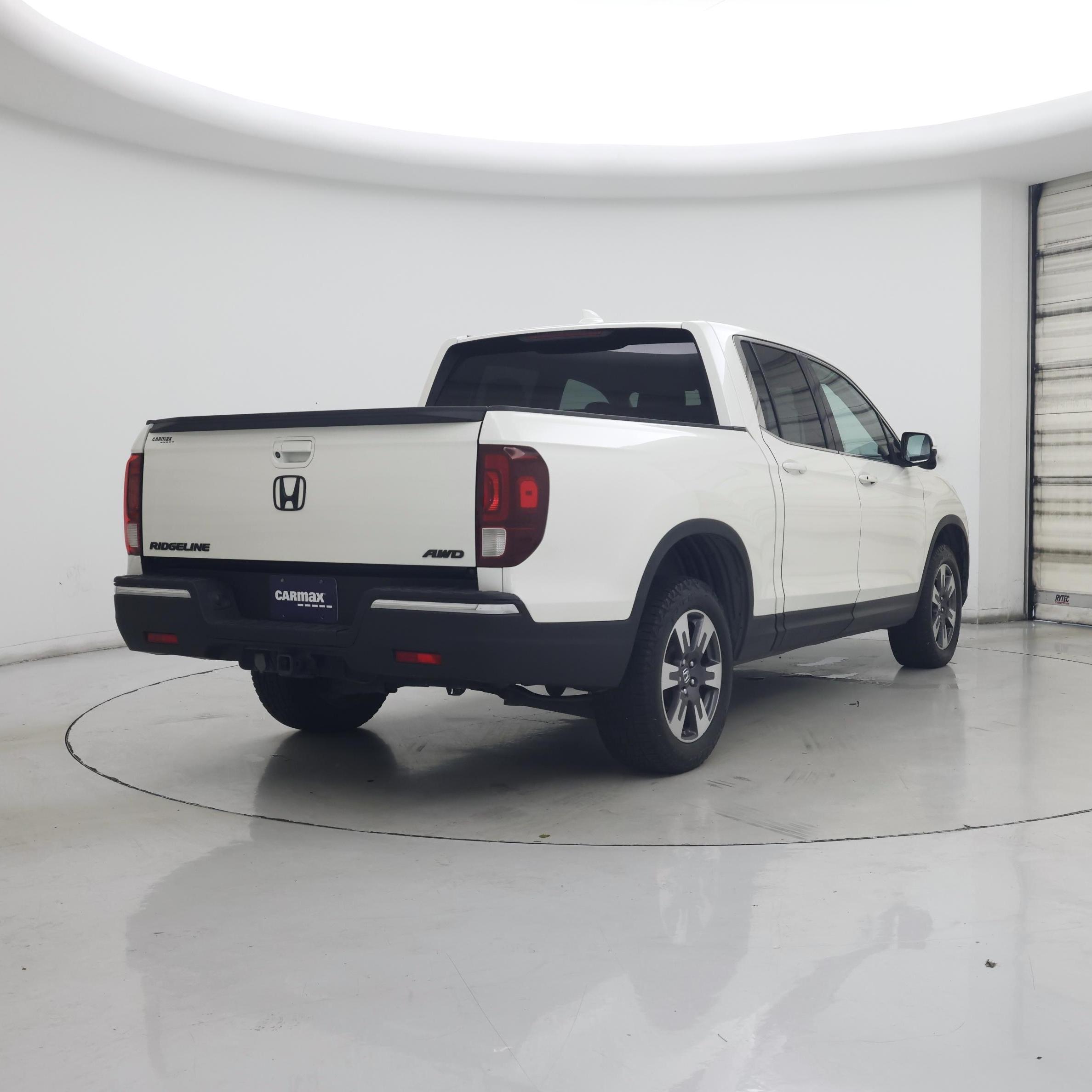 Thumbnail: 2017 Honda Ridgeline - 8