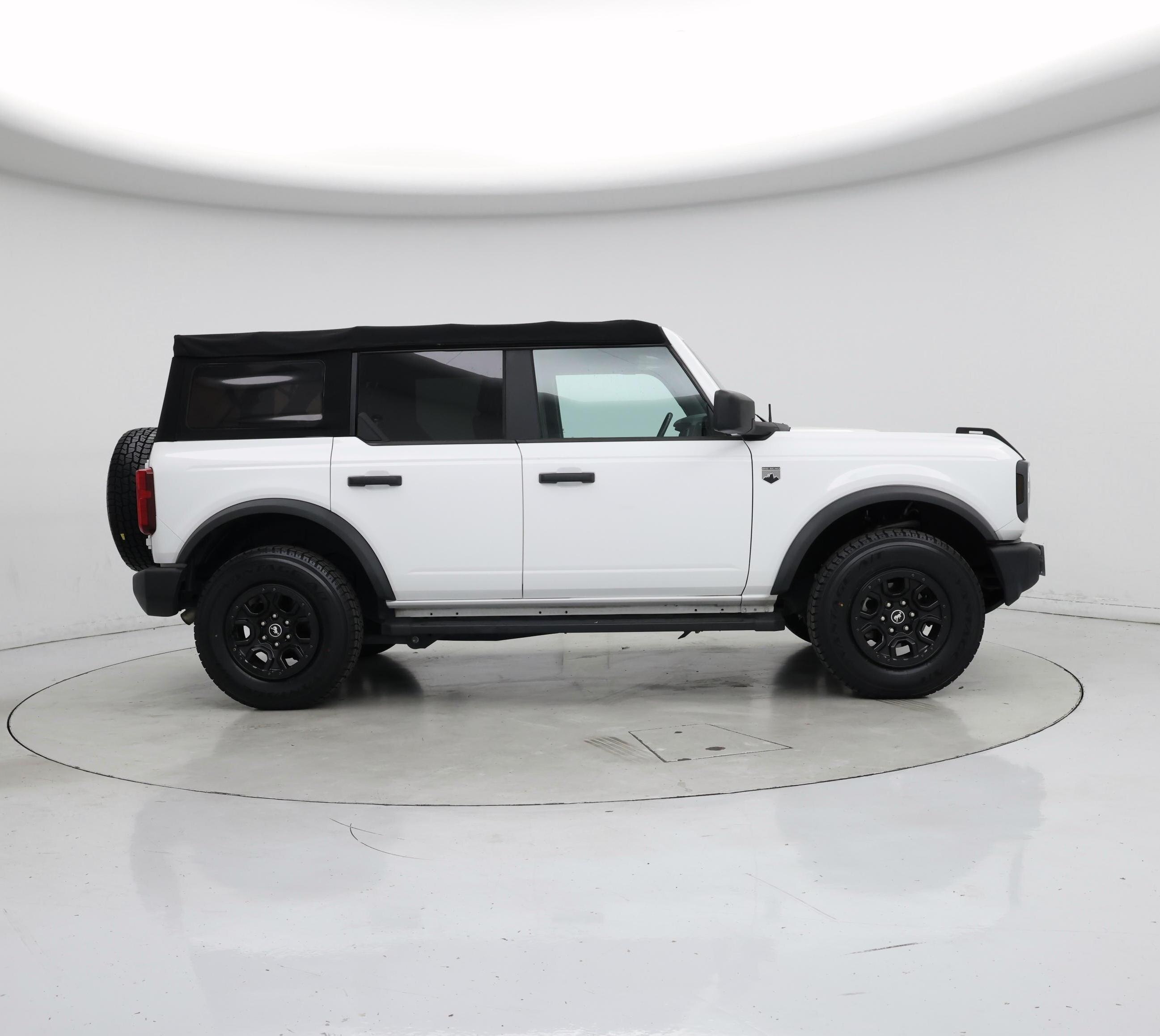 Thumbnail: 2021 Ford Bronco - 7