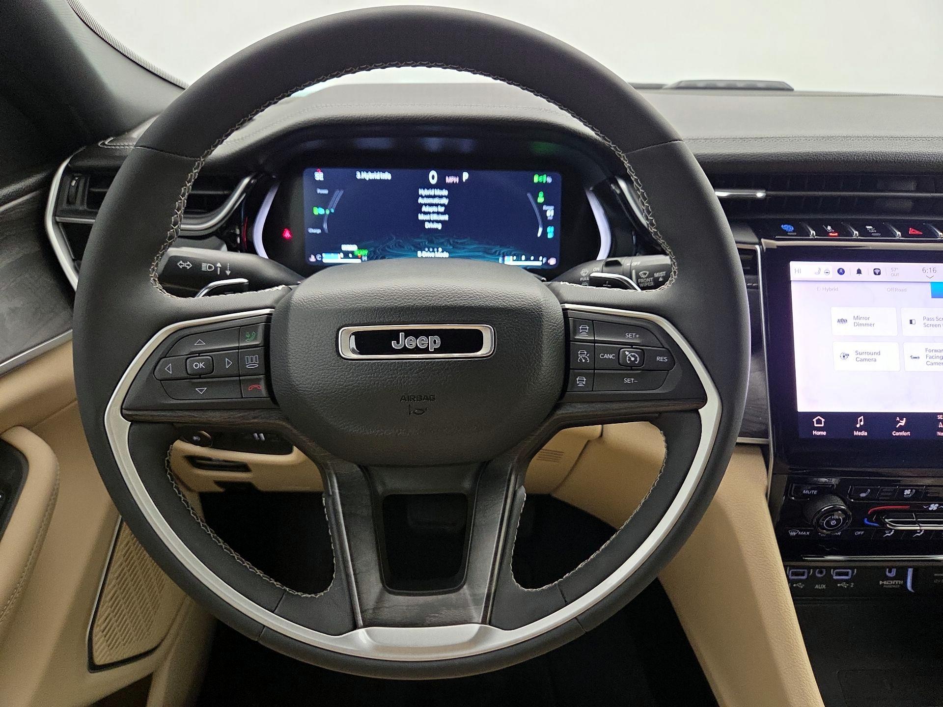Thumbnail: 2023 Jeep Grand Cherokee - 10