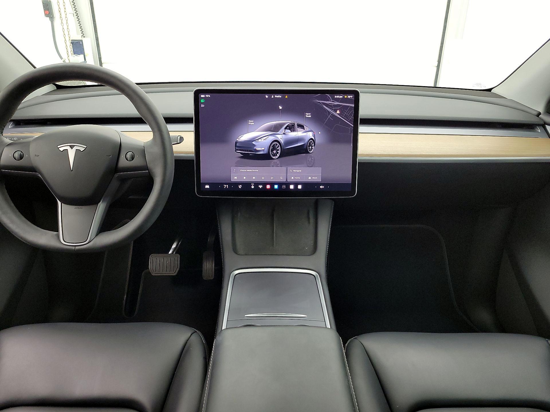 Thumbnail: 2024 Tesla Model Y - 9