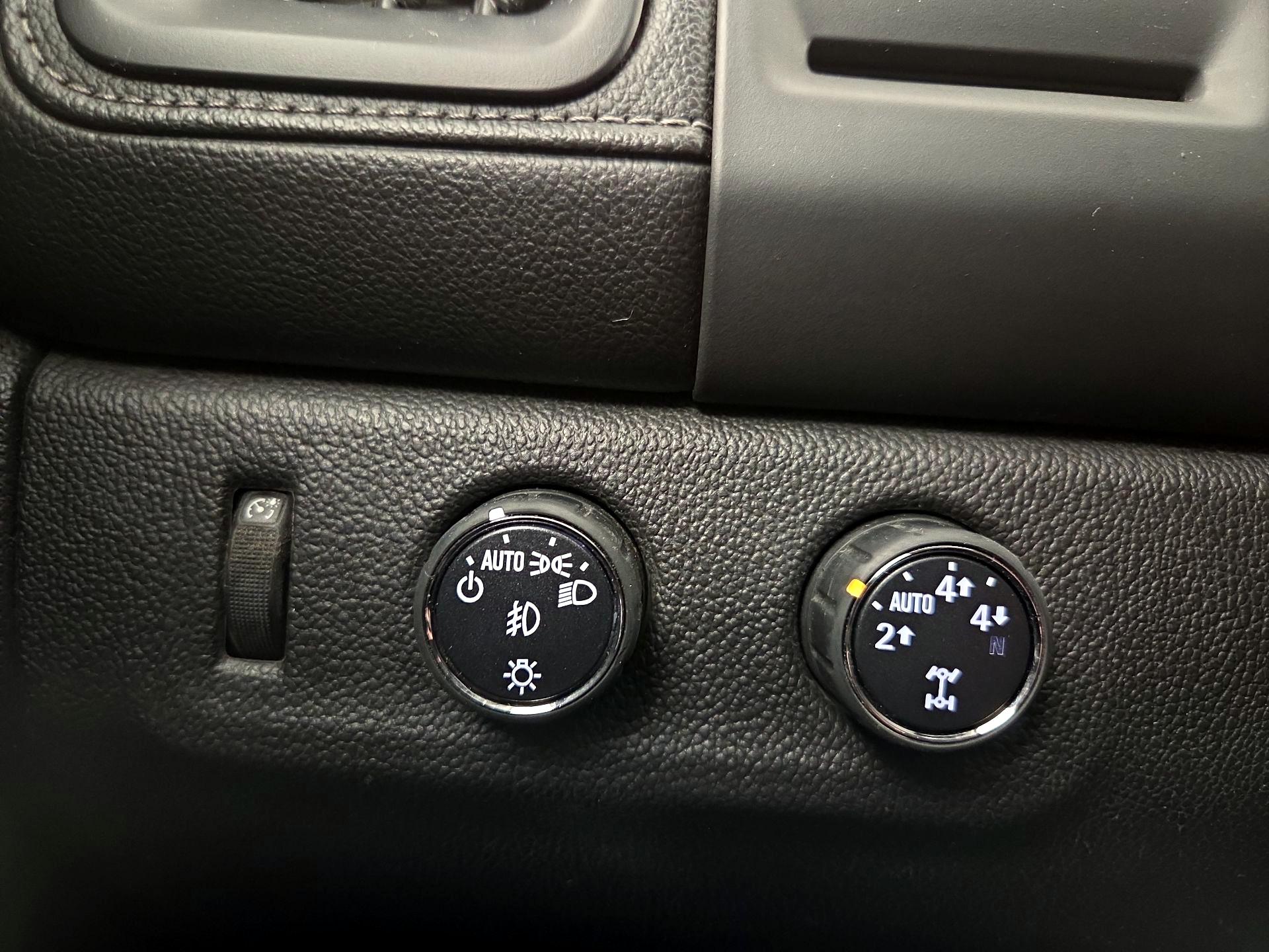 Thumbnail: 2016 GMC Canyon - 13