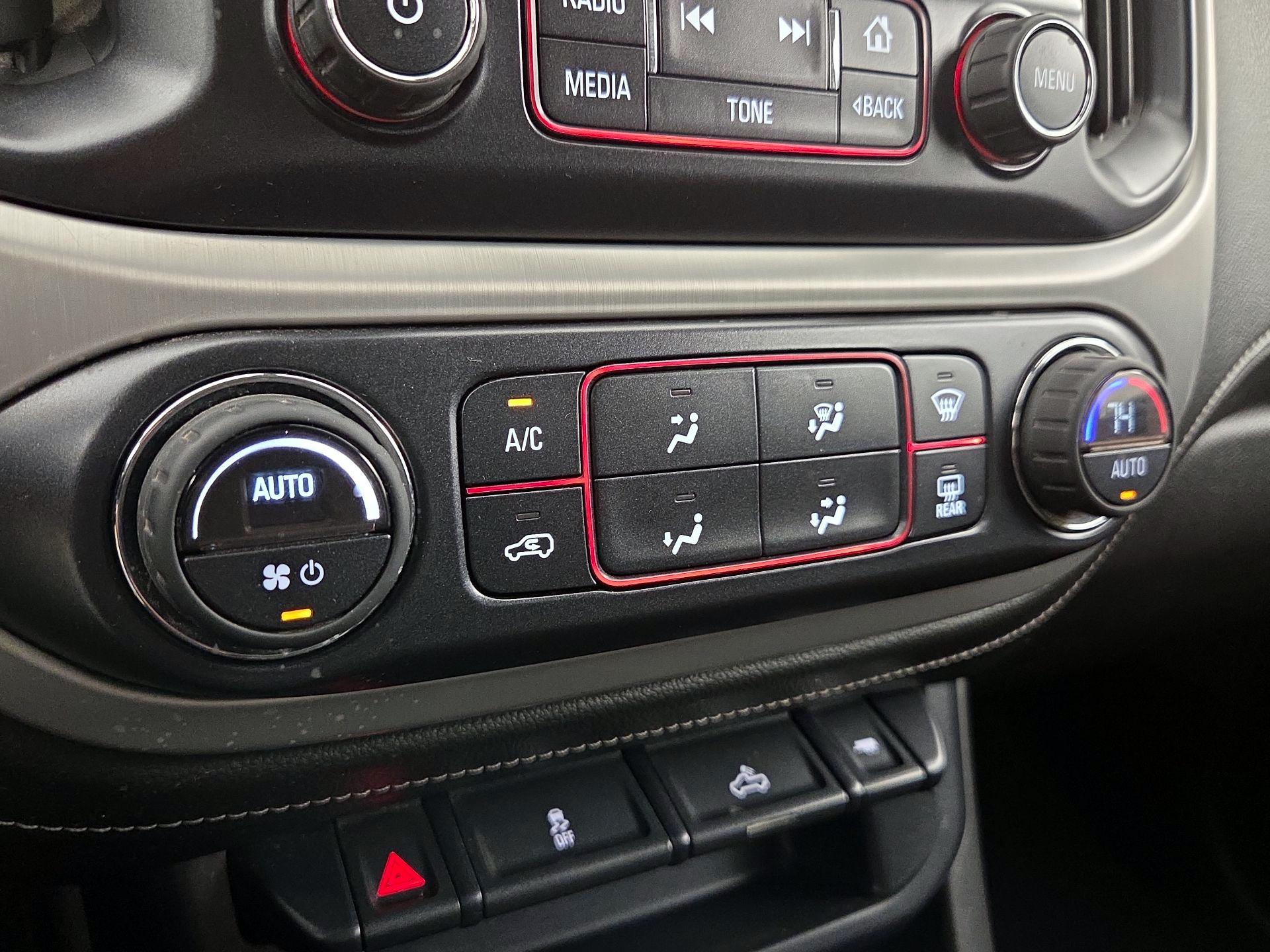 Thumbnail: 2016 GMC Canyon - 16