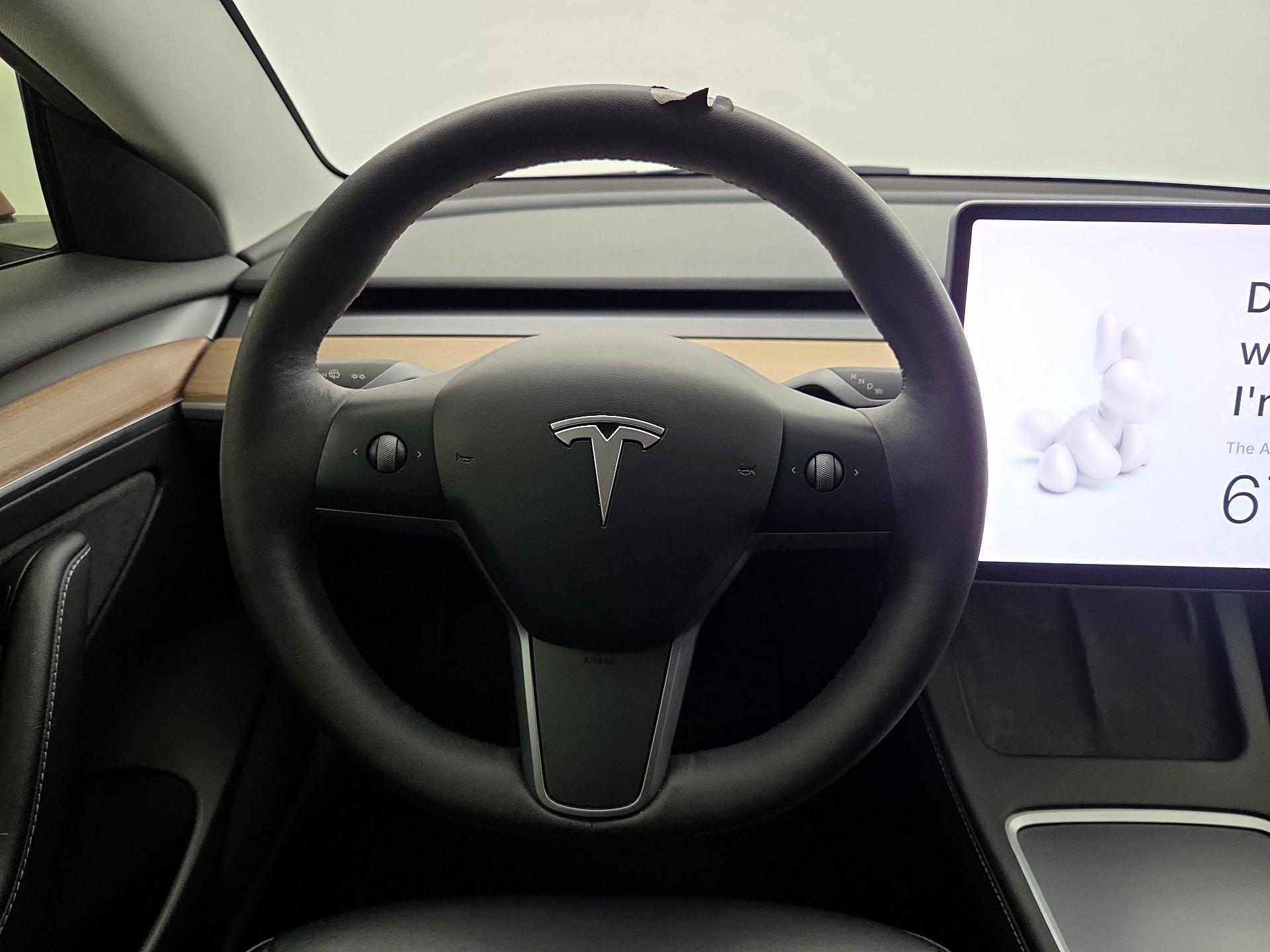 Thumbnail: 2023 Tesla Model 3 - 10