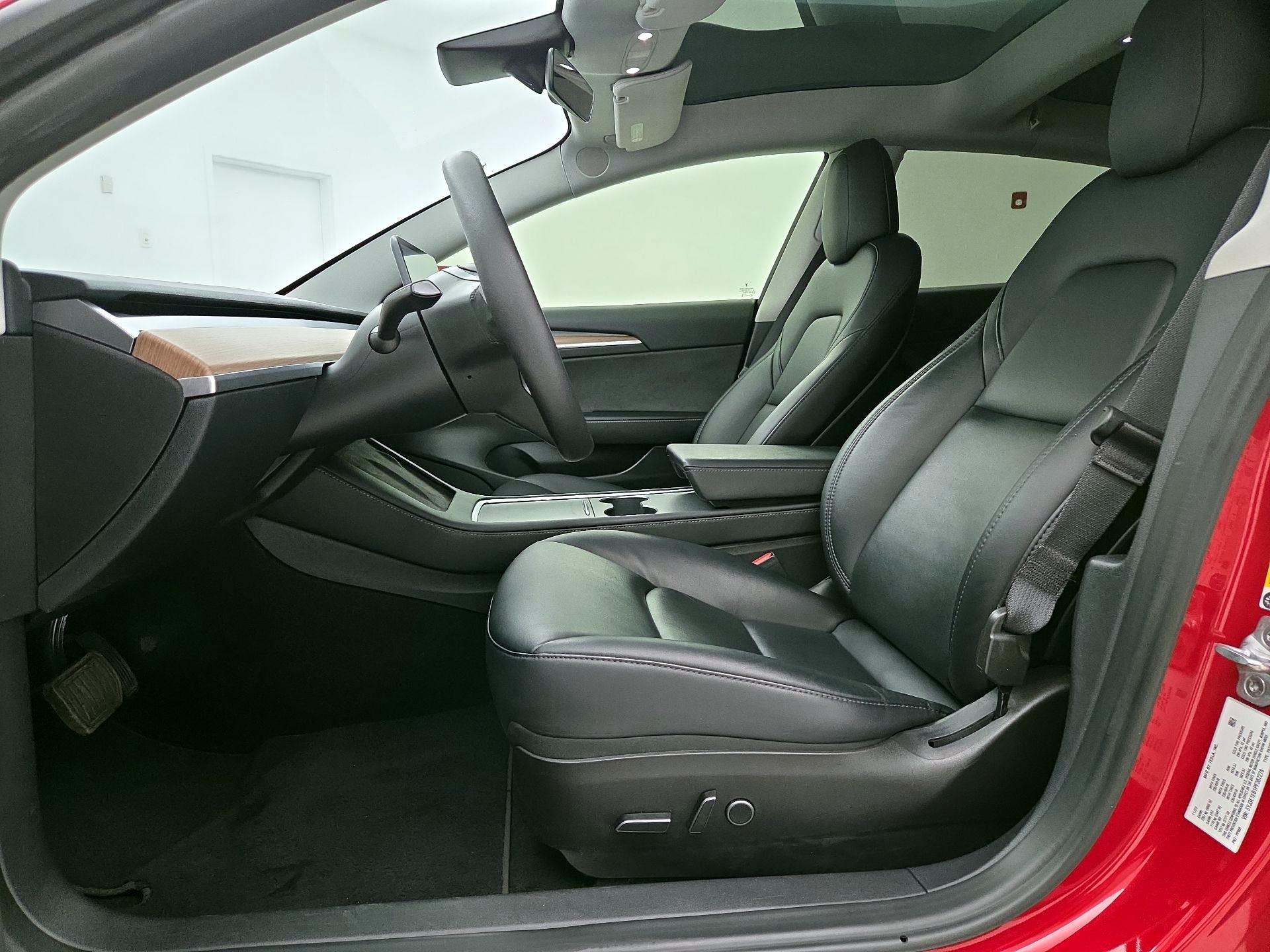 Thumbnail: 2023 Tesla Model 3 - 11