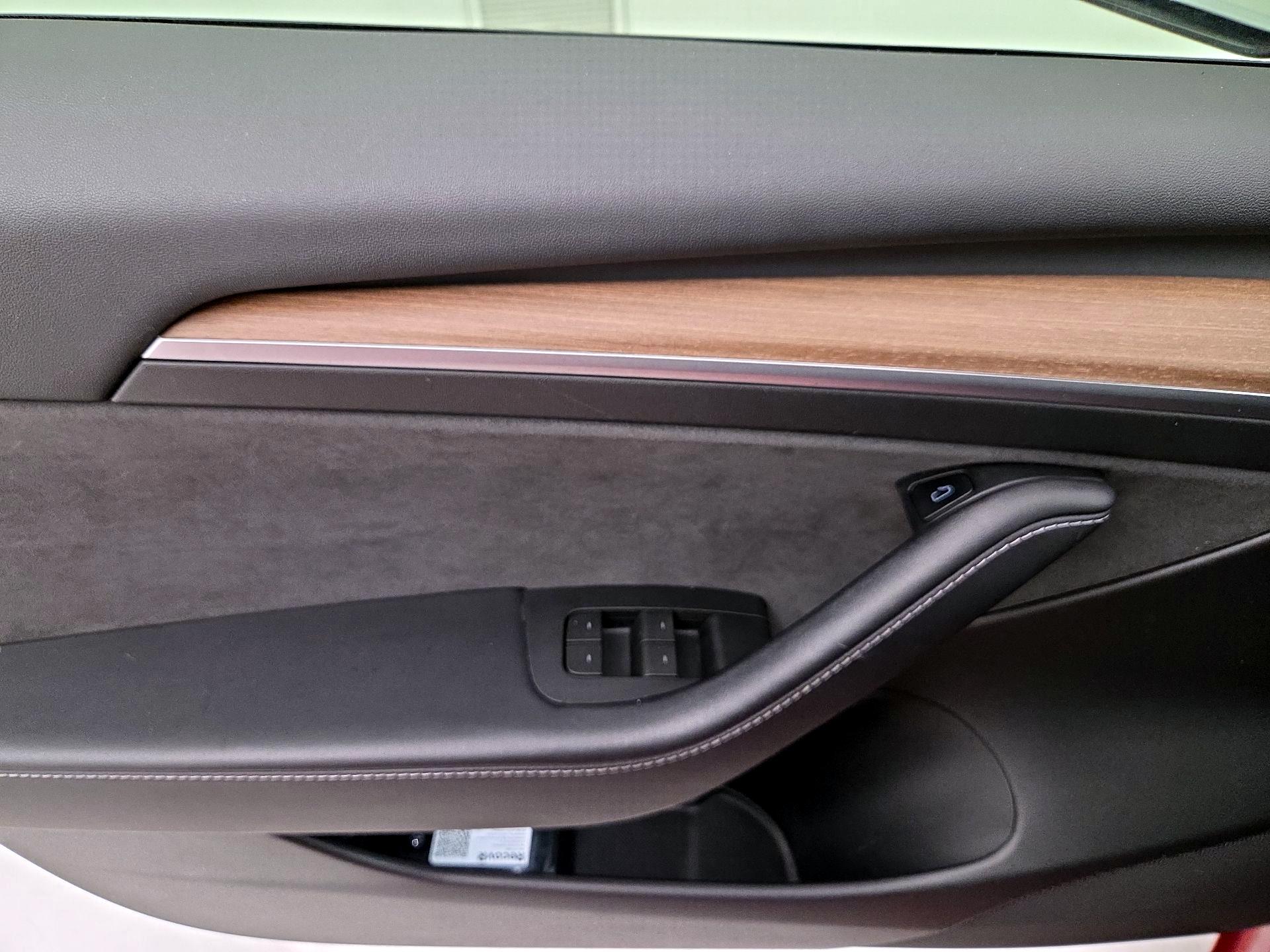 Thumbnail: 2023 Tesla Model 3 - 12
