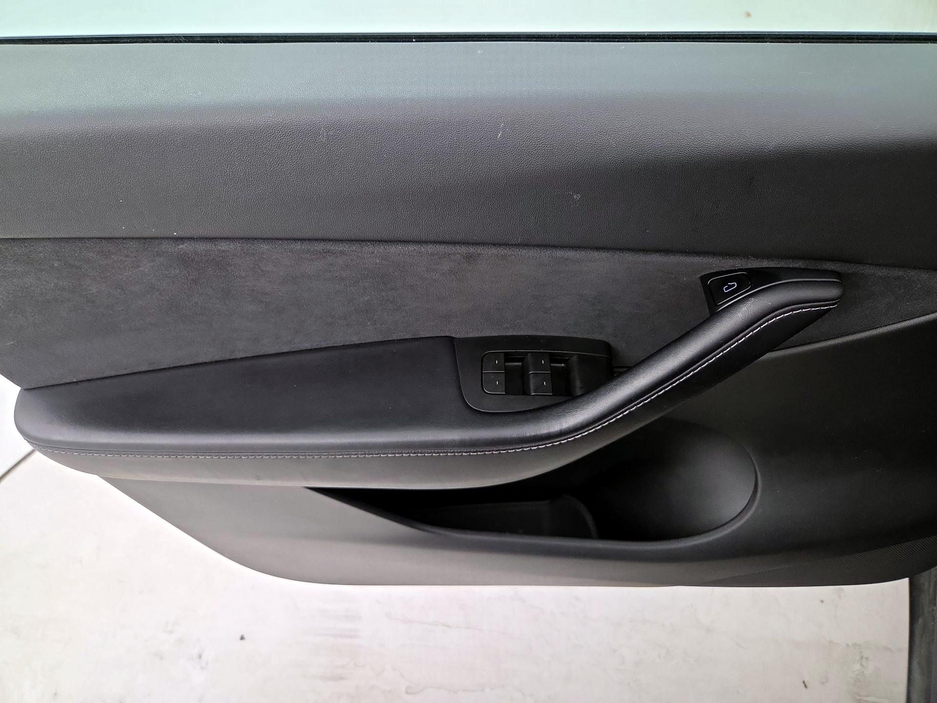 Thumbnail: 2022 Tesla Model Y - 12