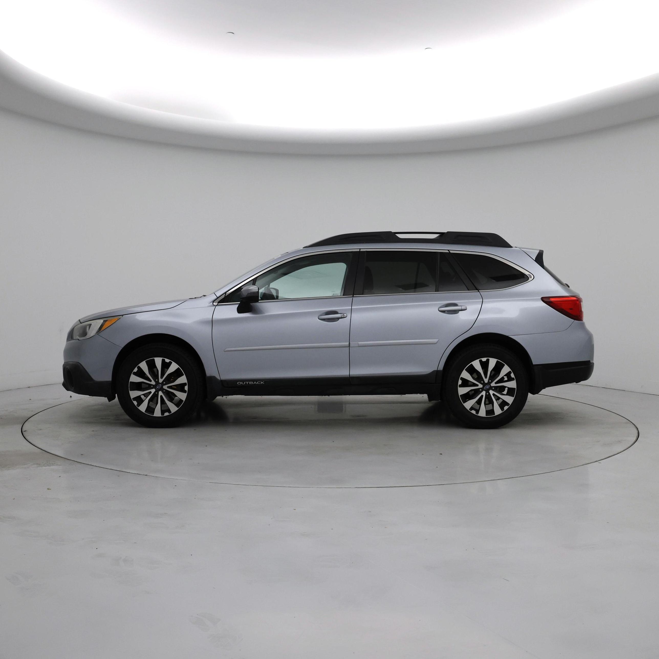 Thumbnail: 2015 Subaru Outback - 3