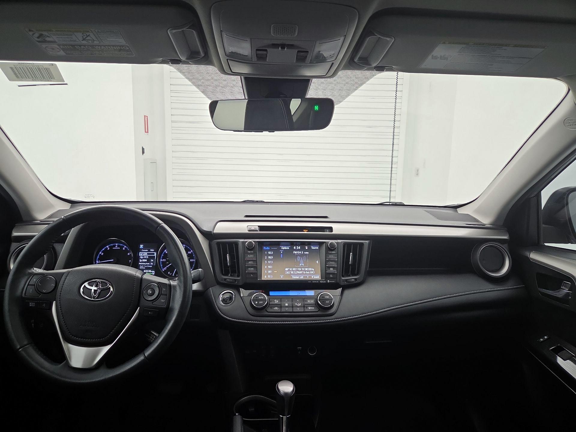 Thumbnail: 2016 Toyota RAV4 - 9