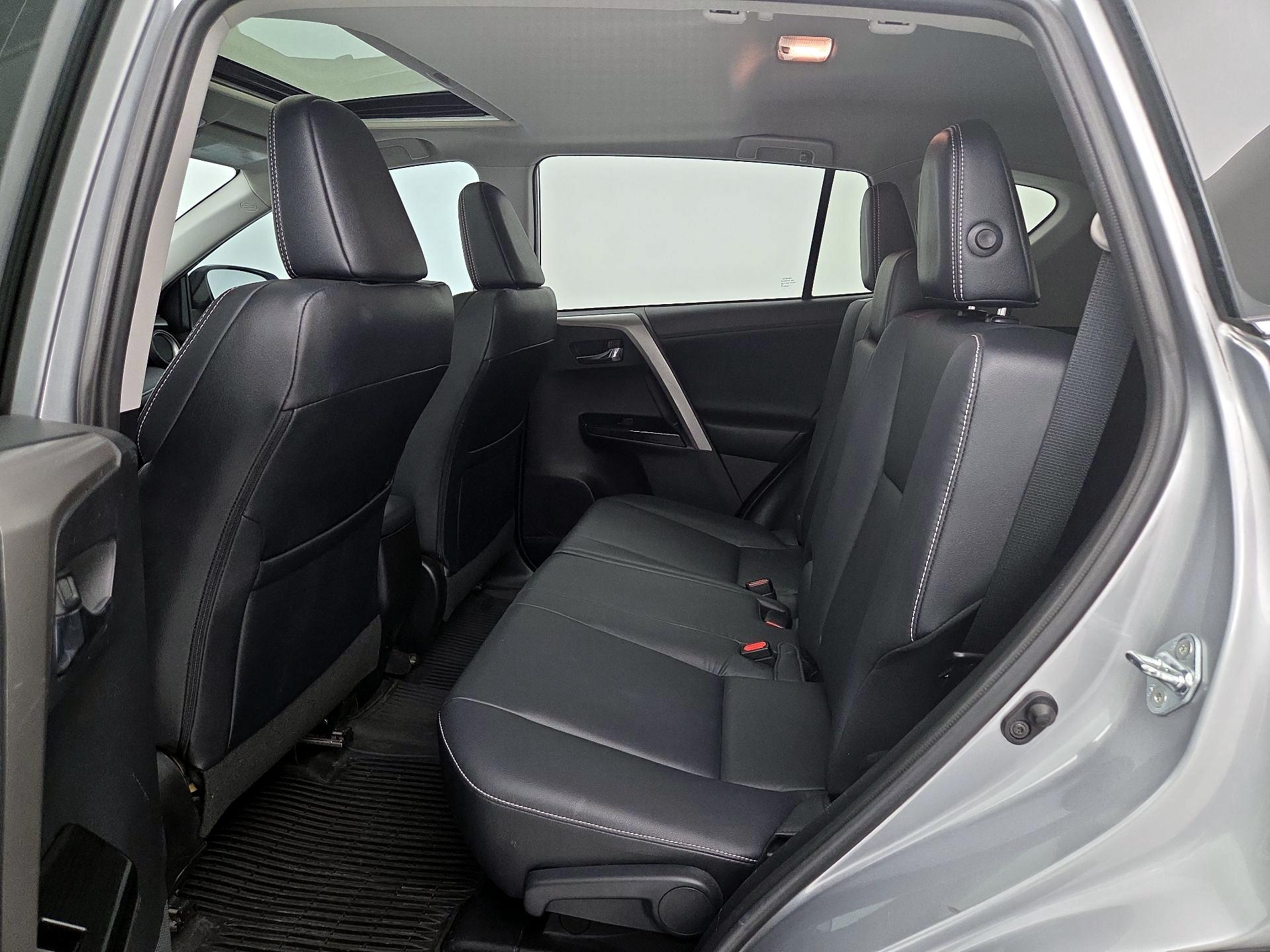 Thumbnail: 2016 Toyota RAV4 - 20