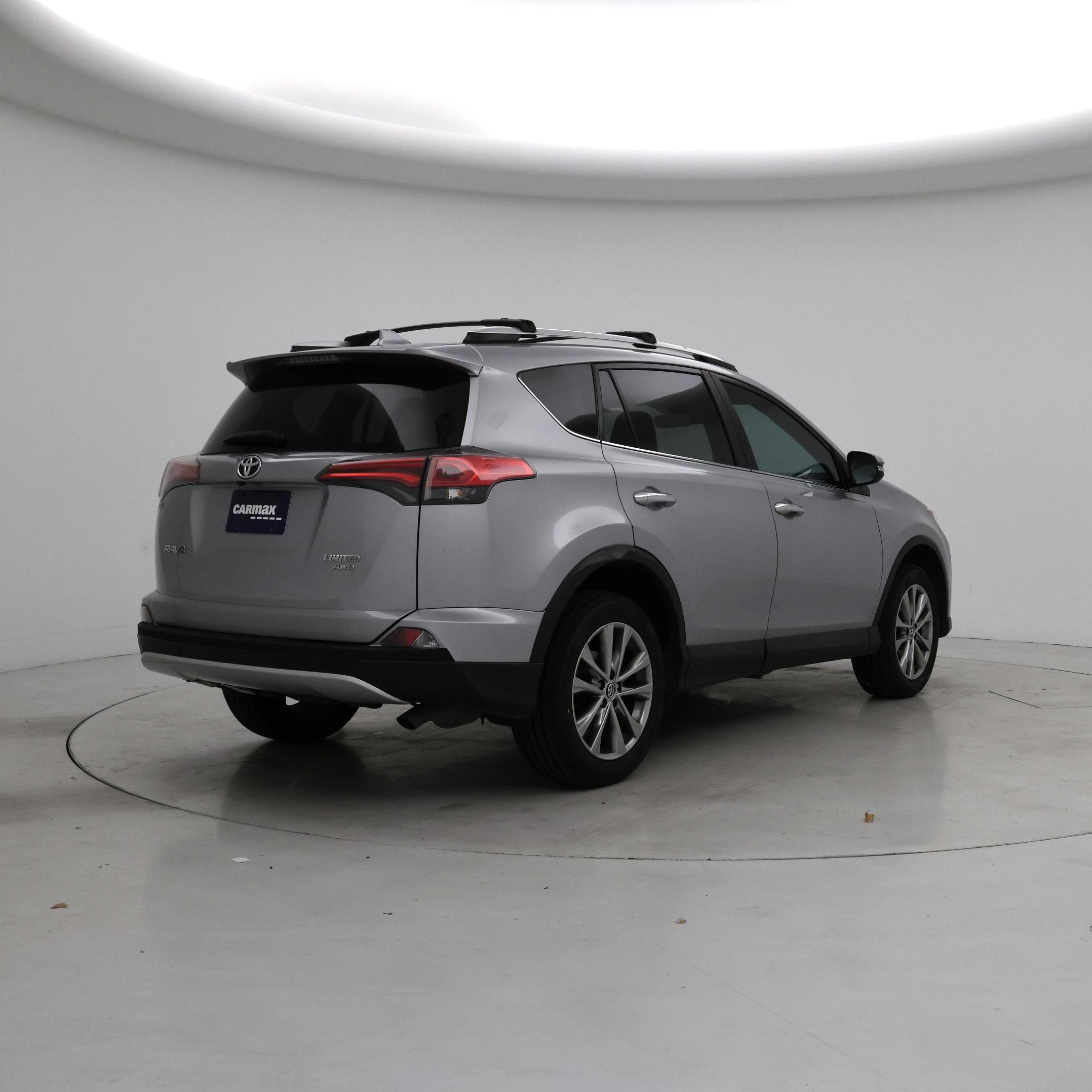 Thumbnail: 2016 Toyota RAV4 - 8