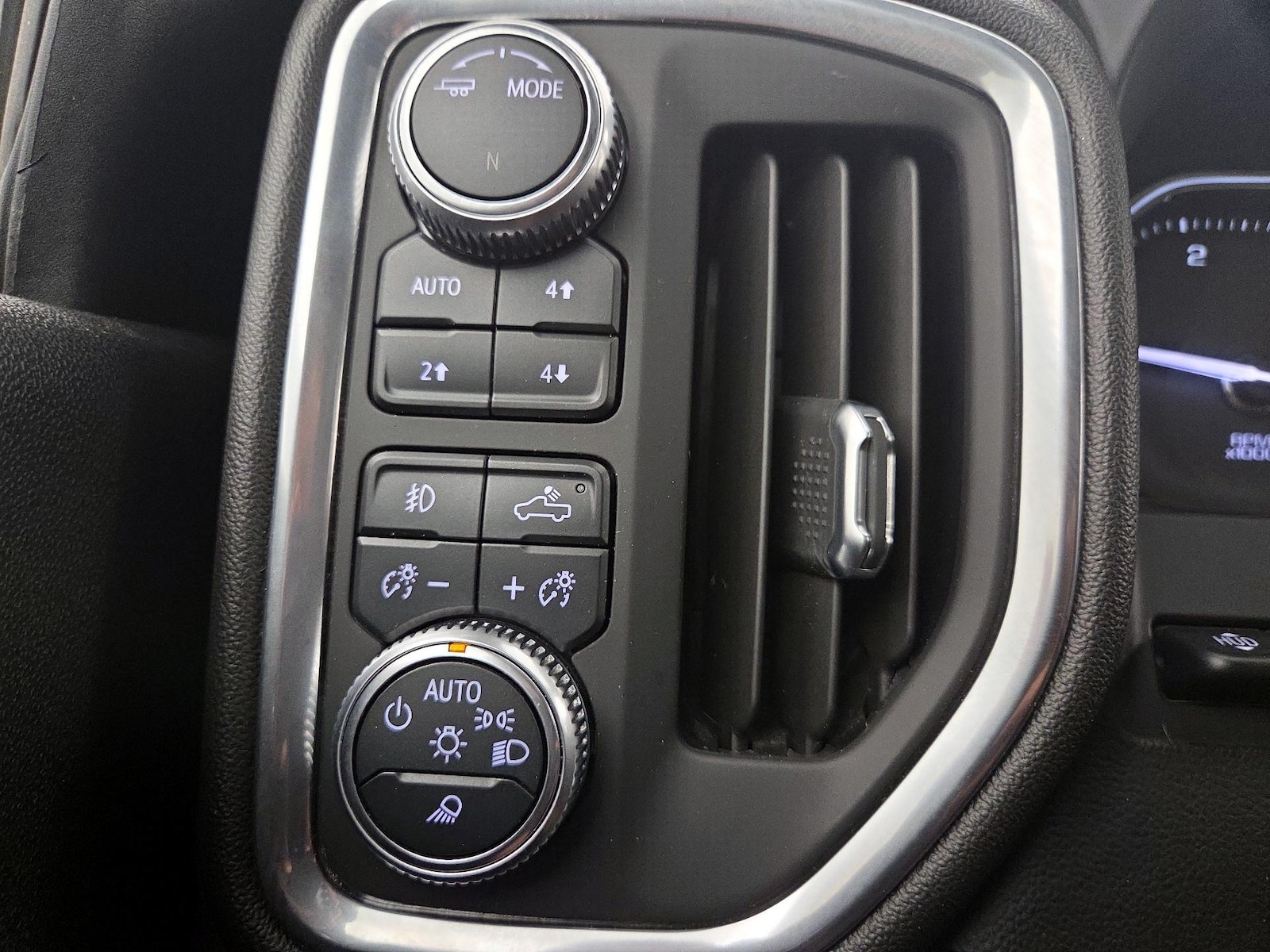 2020 GMC Sierra 2500HD AT4 - Photo 14