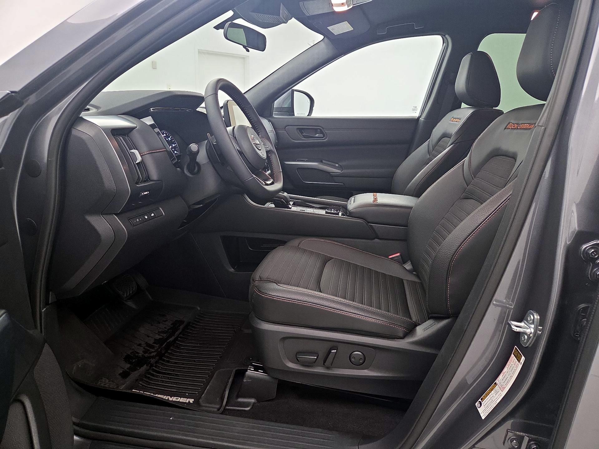 Thumbnail: 2025 Nissan Pathfinder - 11