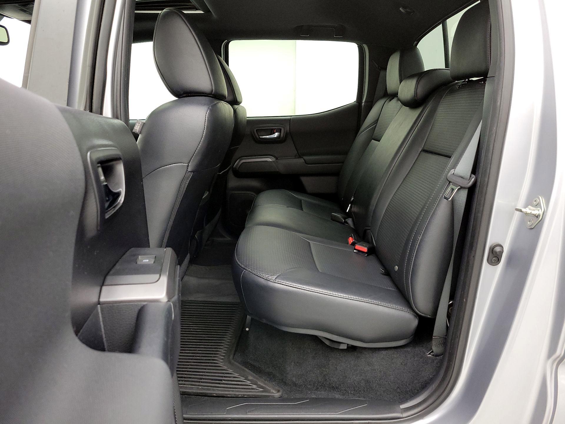 Thumbnail: 2019 Toyota Tacoma - 20