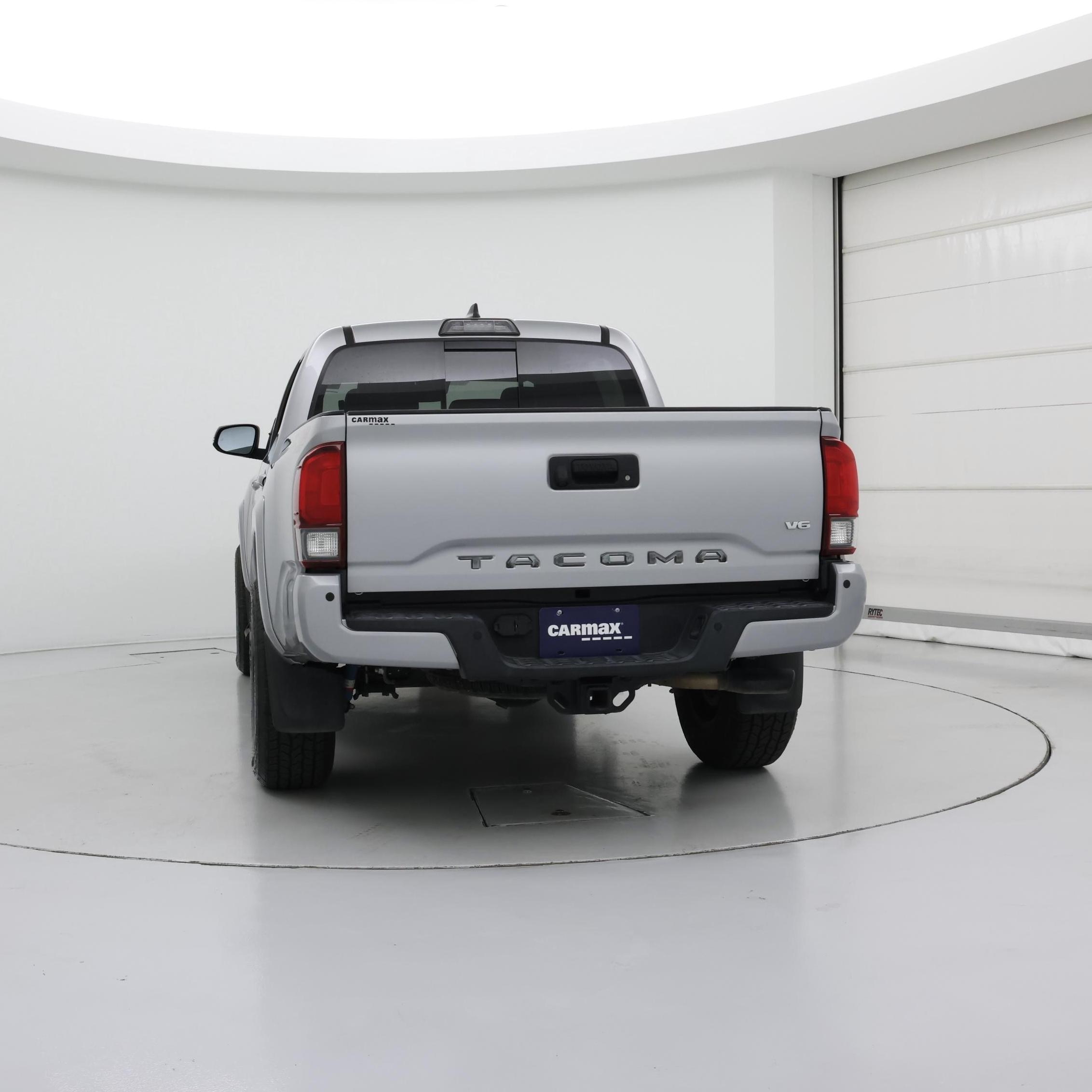 Thumbnail: 2019 Toyota Tacoma - 6