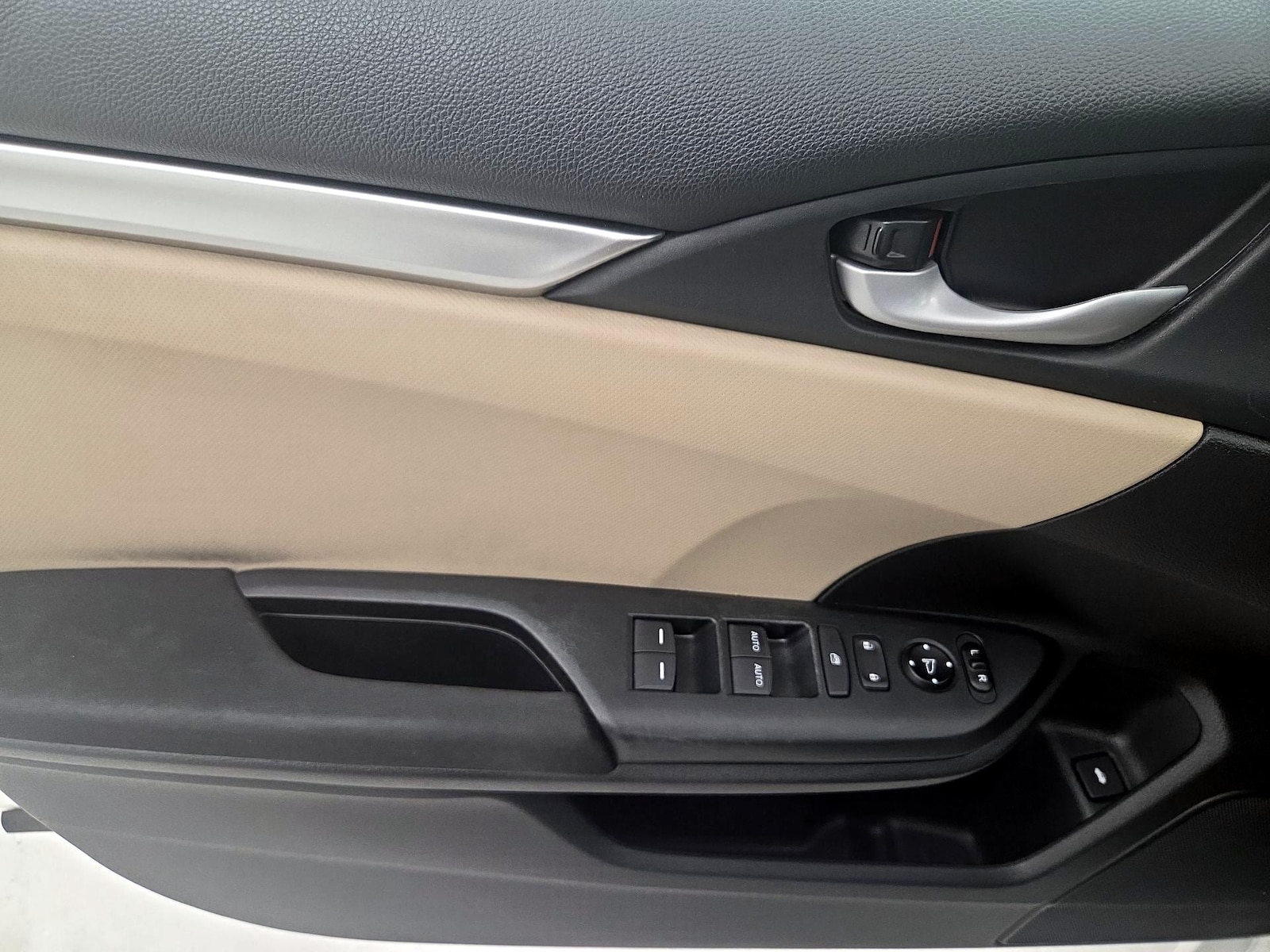 2016 Honda Civic LX - Photo 13