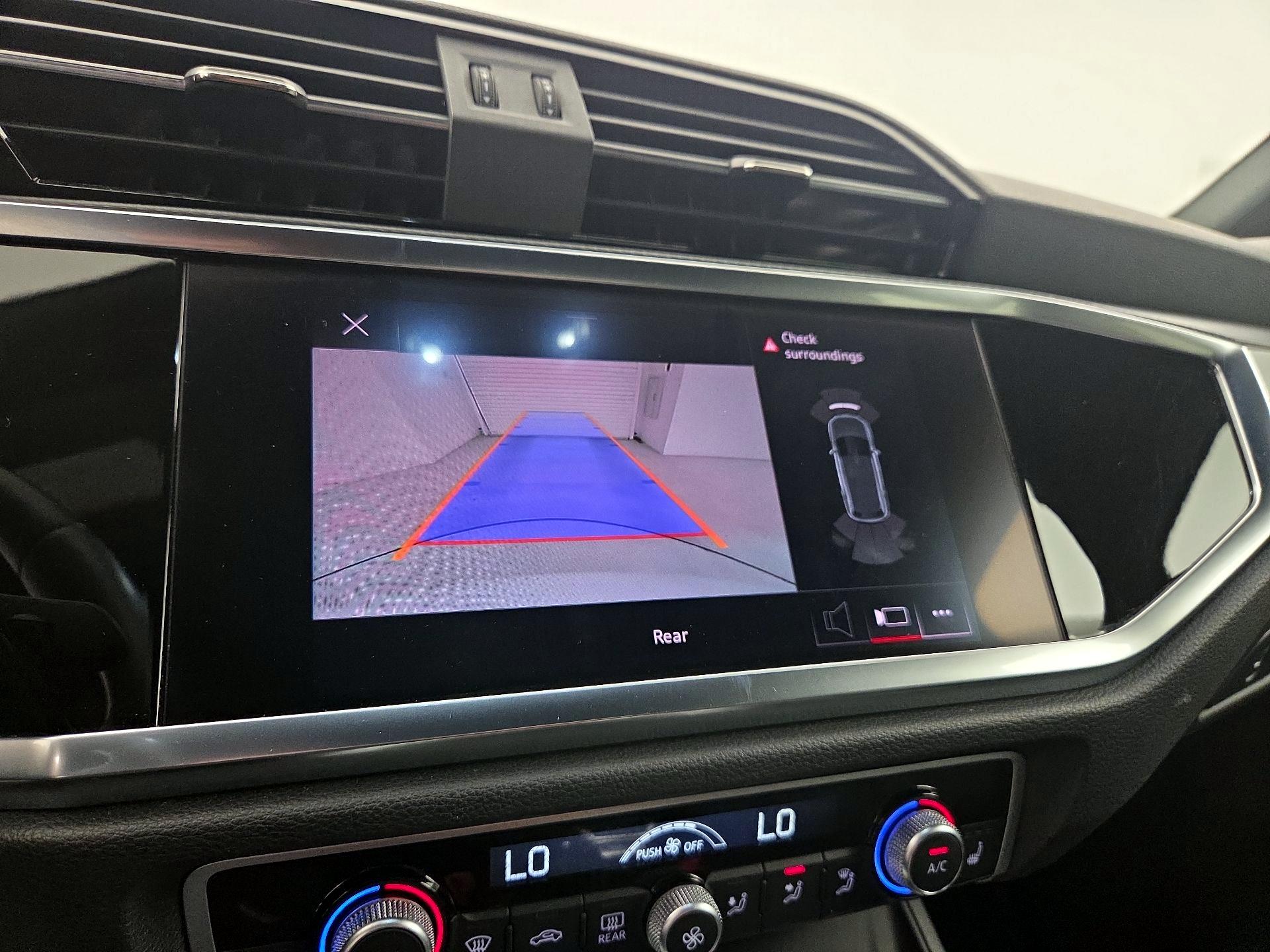 Thumbnail: 2022 Audi Q3 - 14
