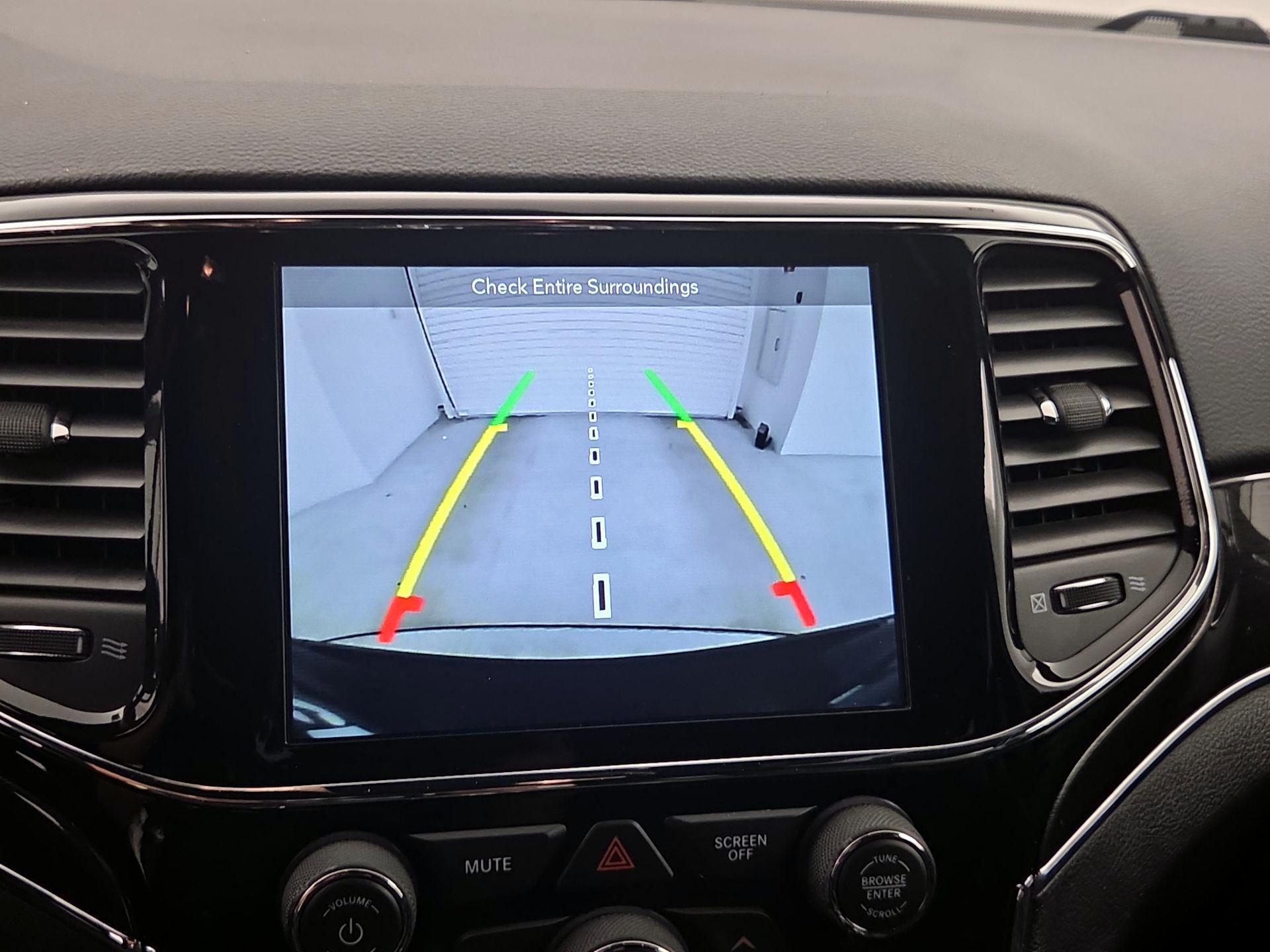 Thumbnail: 2019 Jeep Grand Cherokee - 15