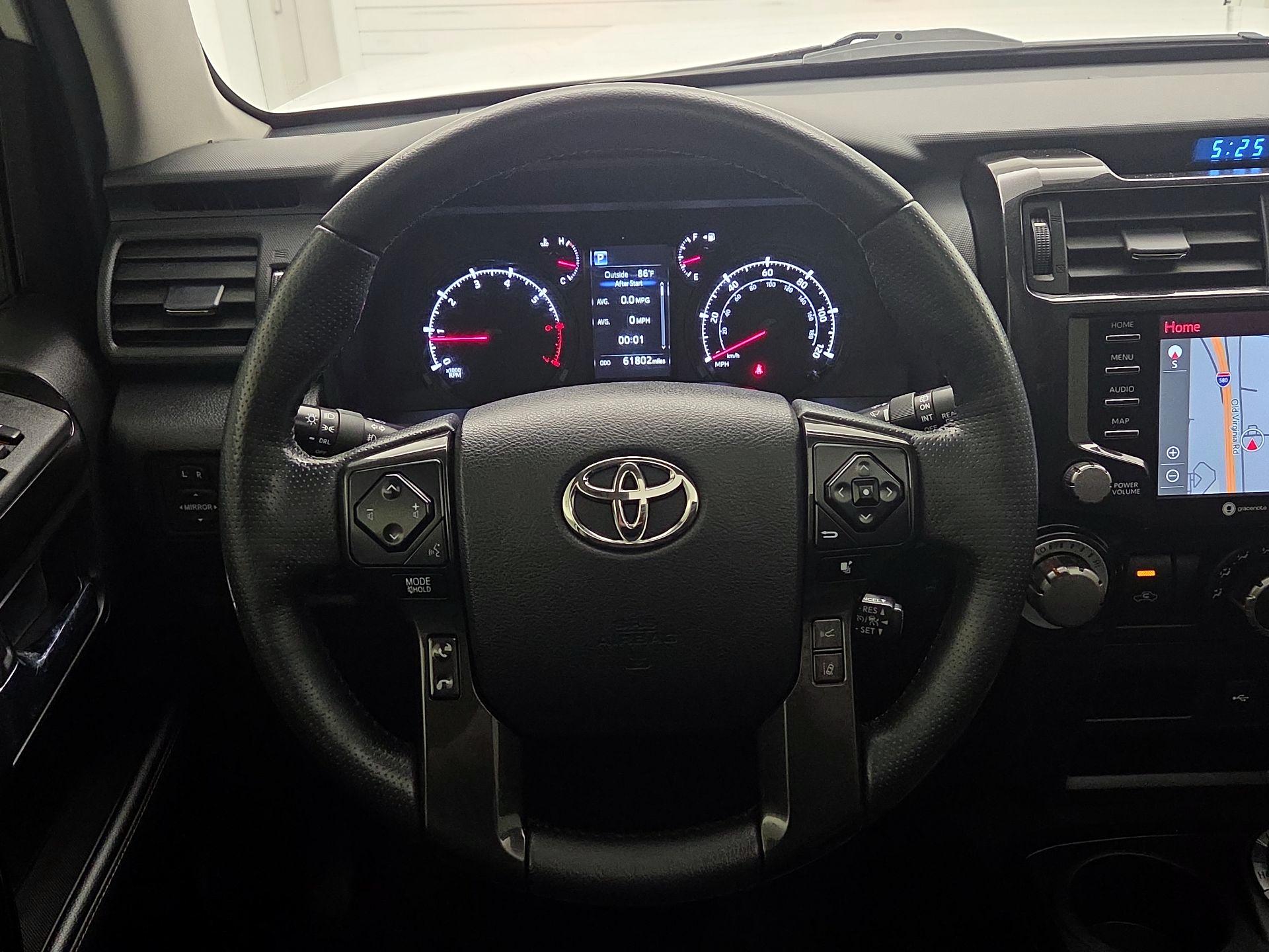 Thumbnail: 2023 Toyota 4Runner - 10