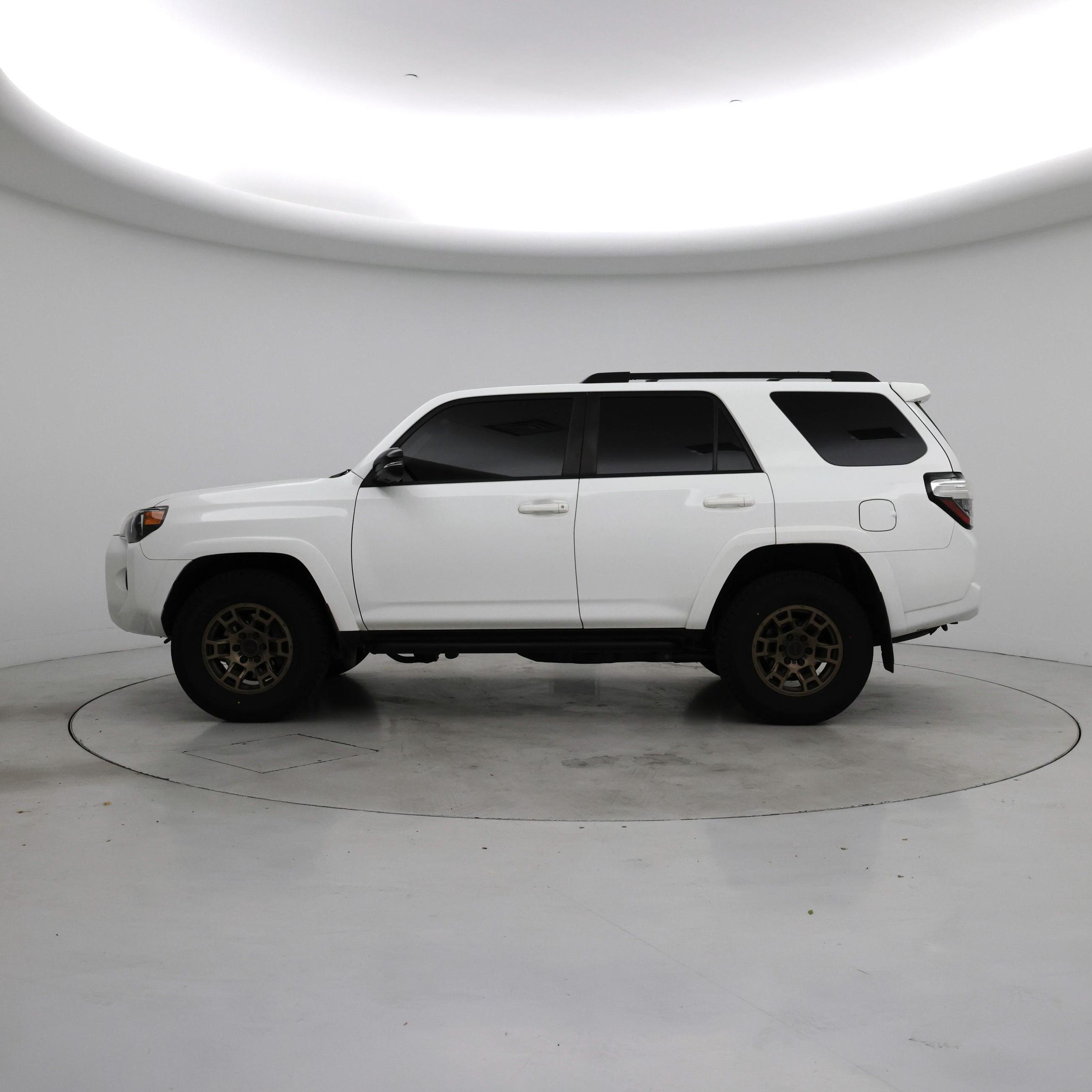 Thumbnail: 2023 Toyota 4Runner - 3