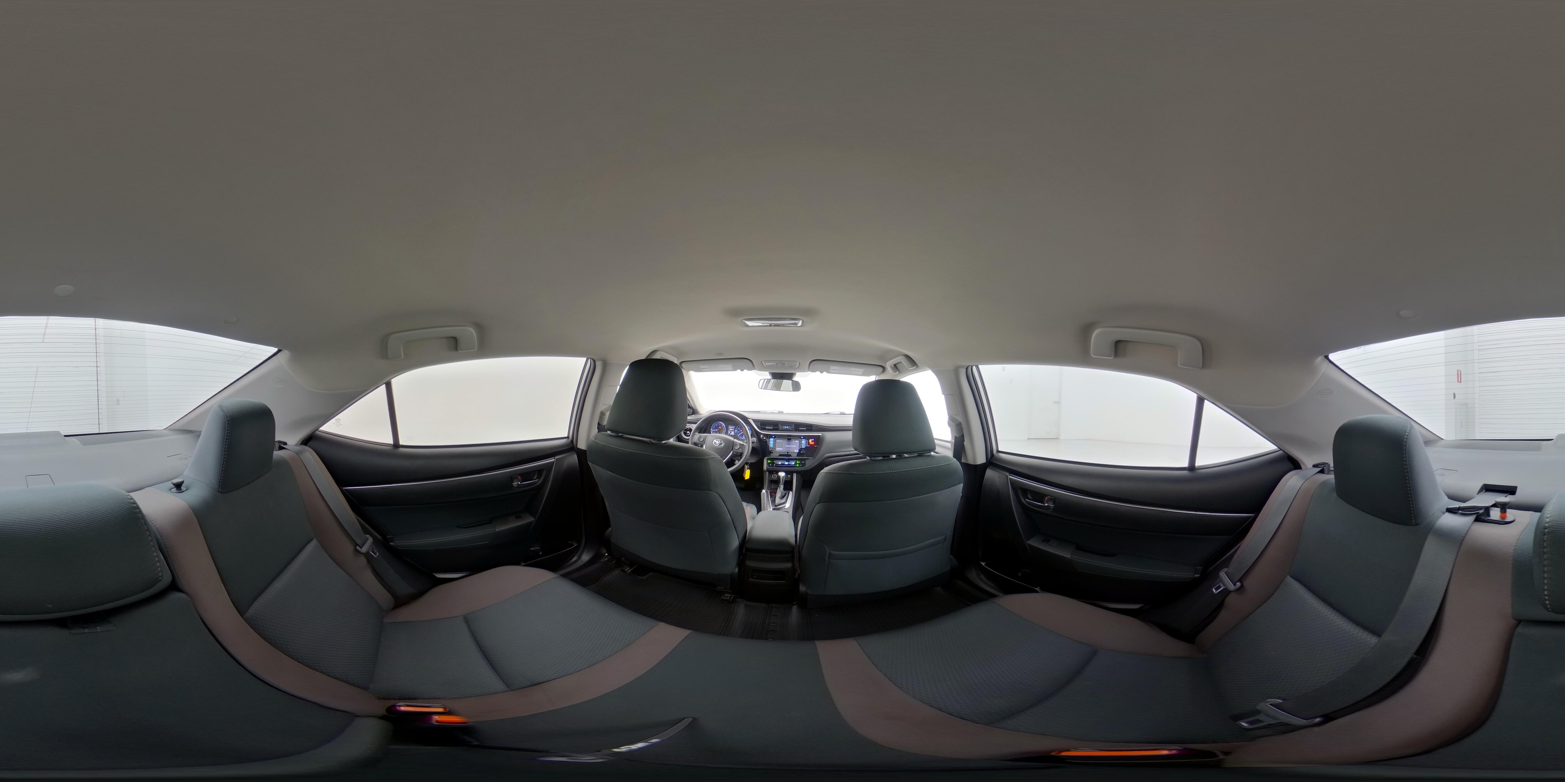 2018 Toyota Corolla LE - Photo 25
