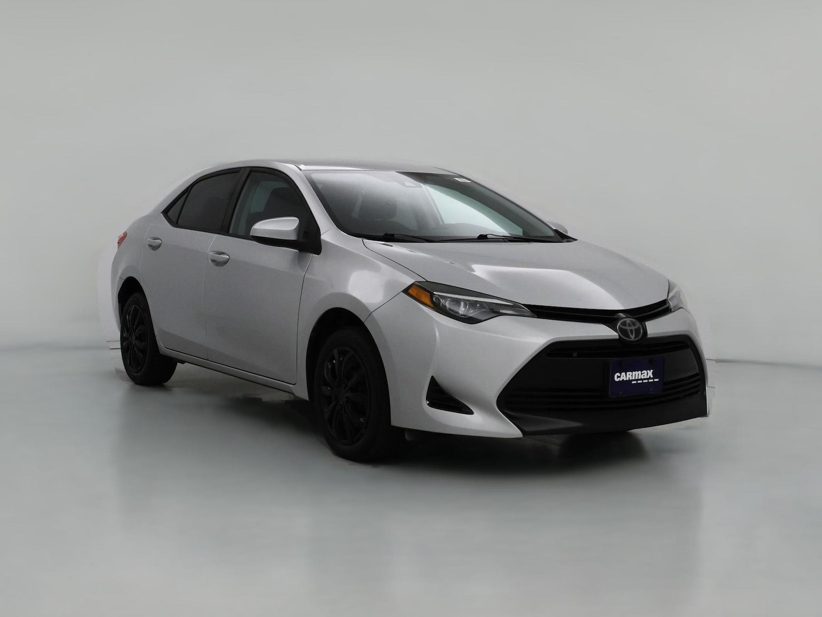 2018 Toyota Corolla LE - Photo 1