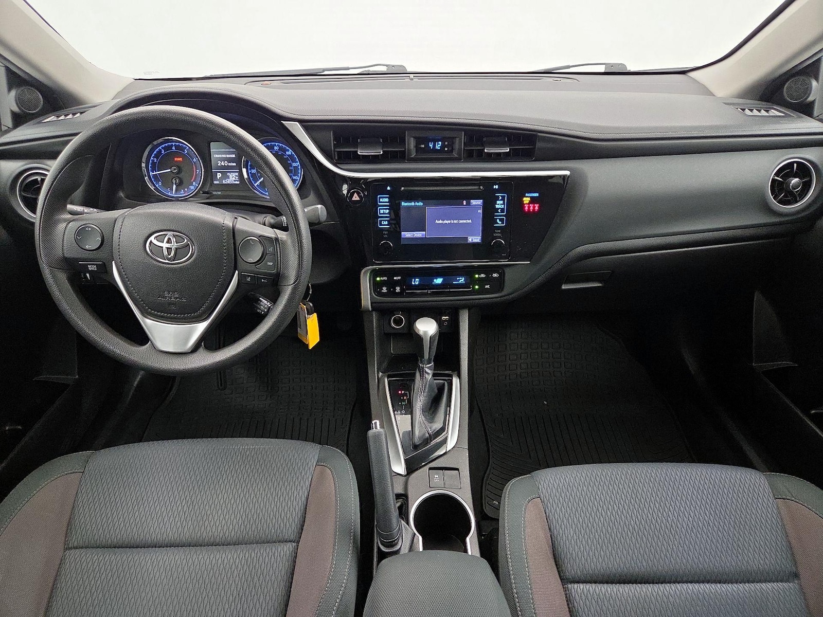 2018 Toyota Corolla LE - Photo 10
