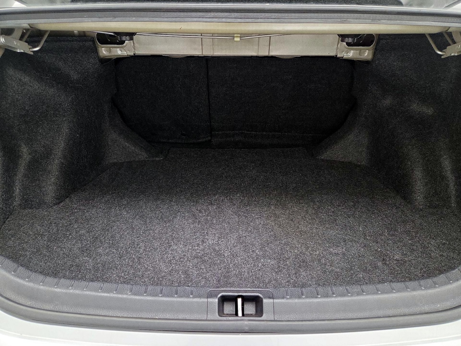 2018 Toyota Corolla LE - Photo 21