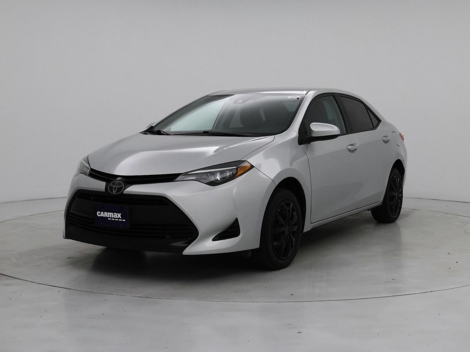 2018 Toyota Corolla LE - Photo 5