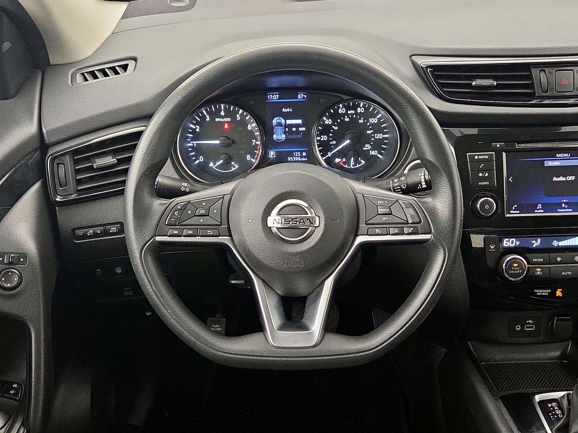 Thumbnail: 2019 Nissan Rogue Sport - 10