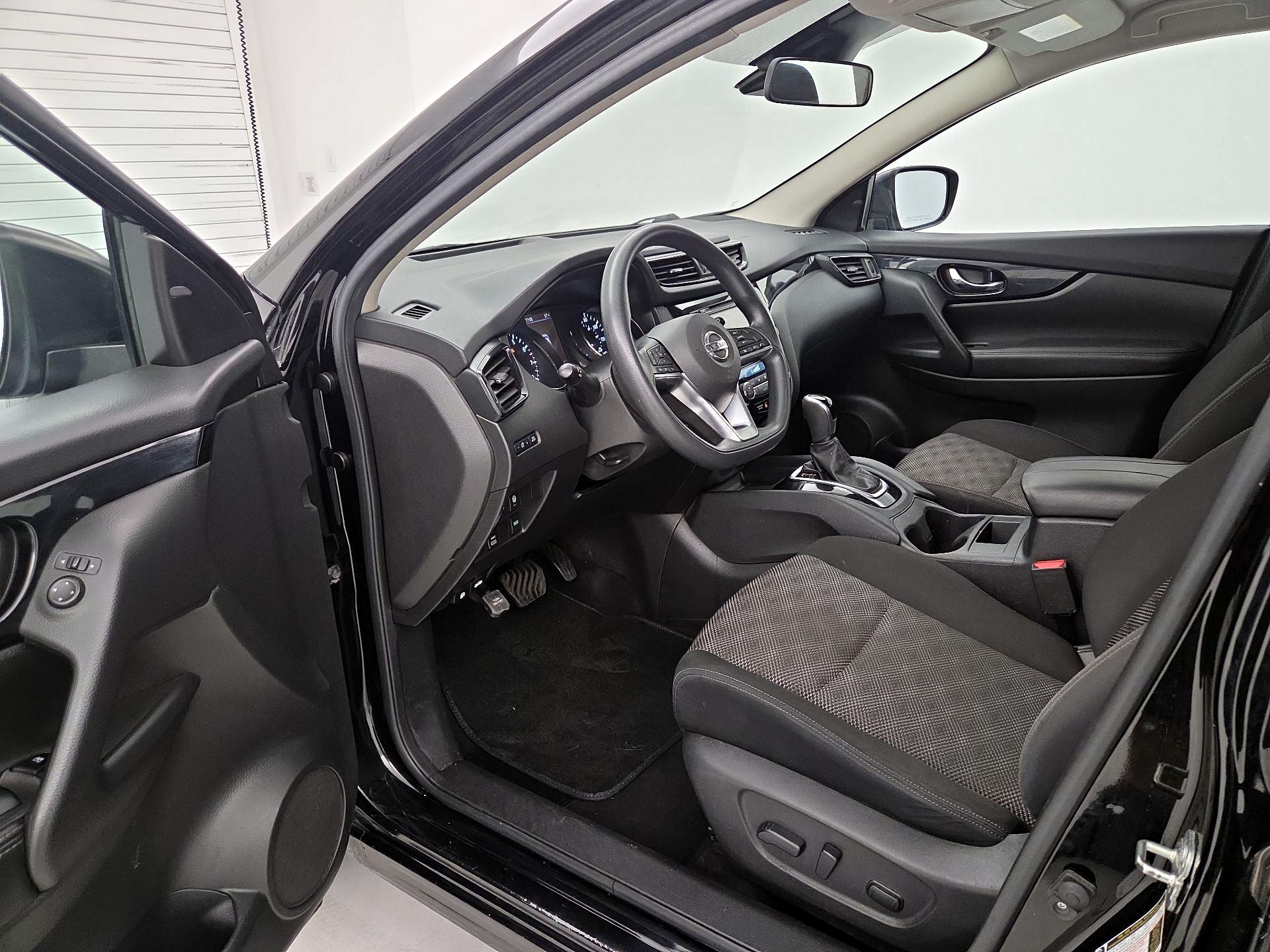 Thumbnail: 2019 Nissan Rogue Sport - 11
