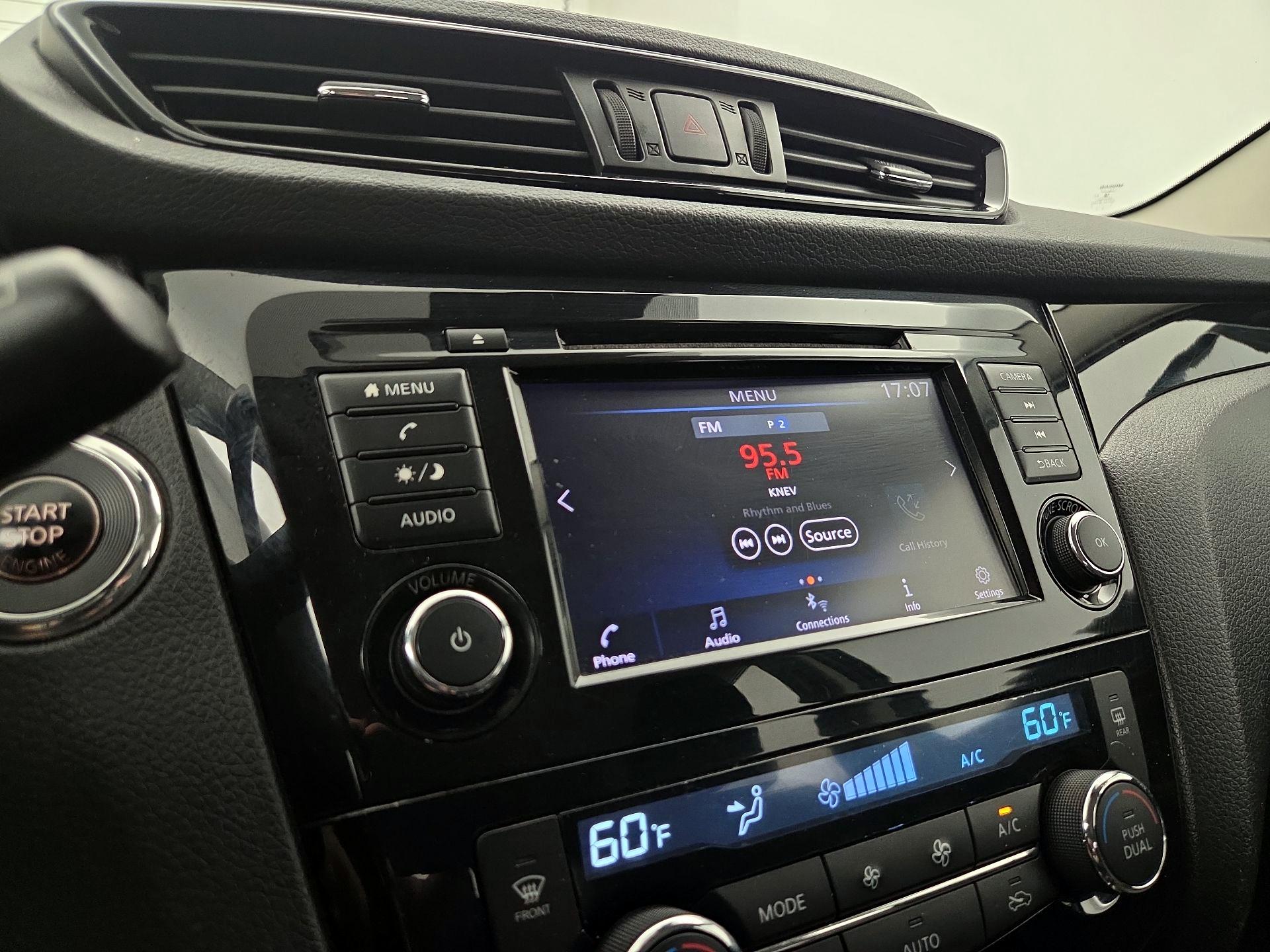 Thumbnail: 2019 Nissan Rogue Sport - 15