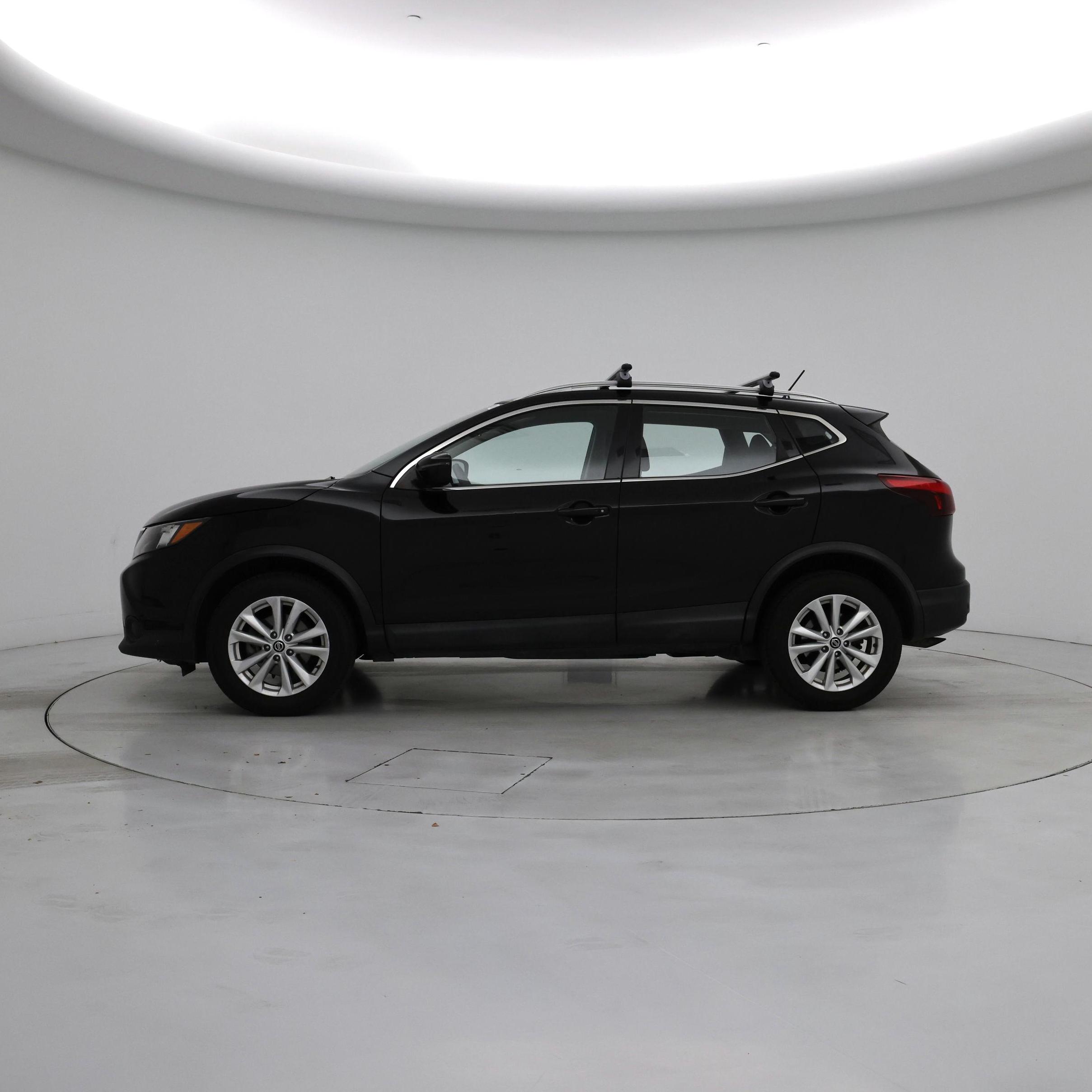 Thumbnail: 2019 Nissan Rogue Sport - 3