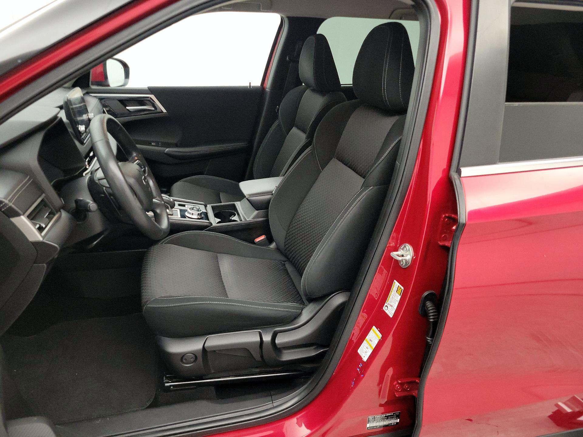 Thumbnail: 2022 Mitsubishi Outlander - 11