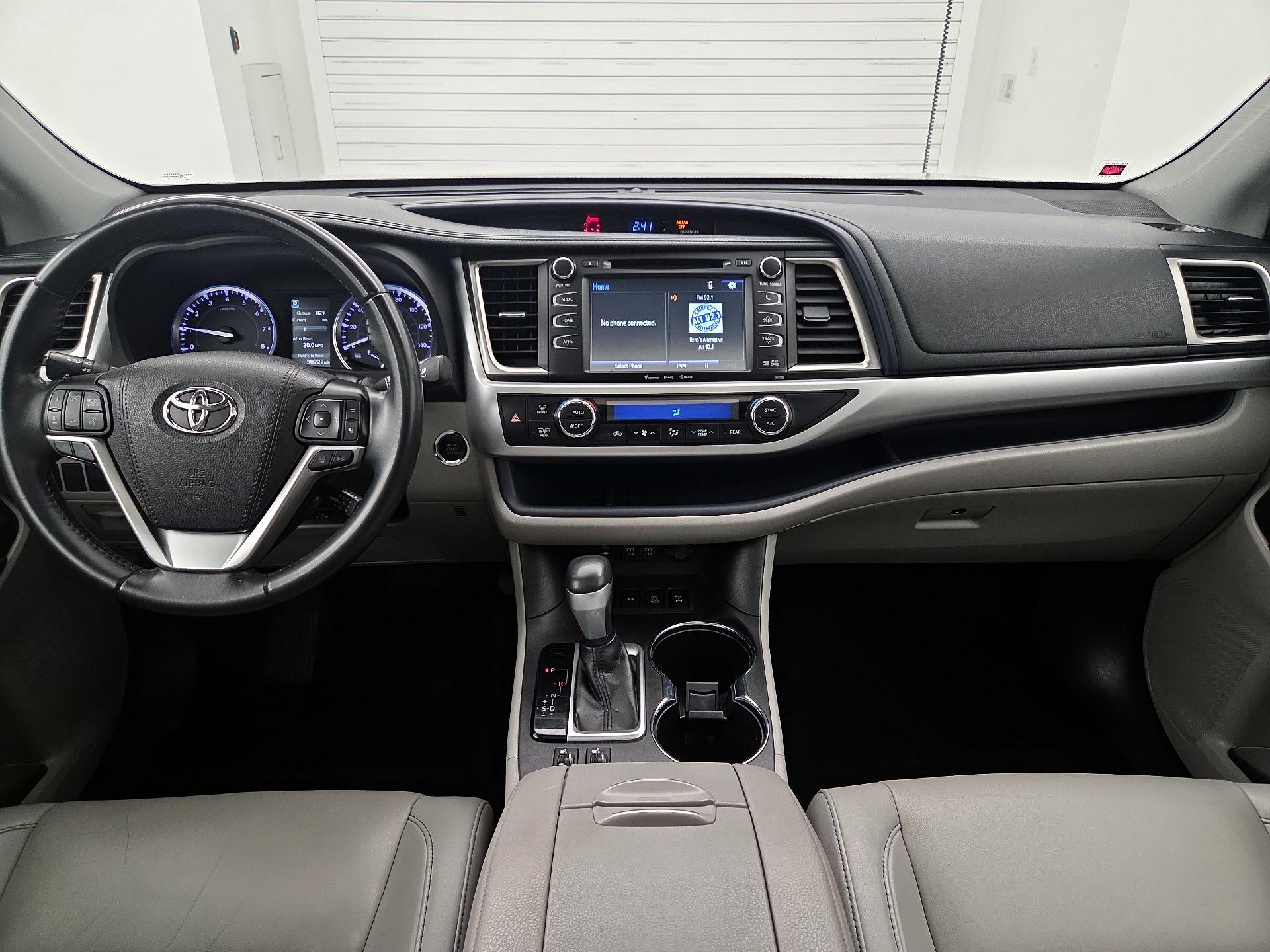Thumbnail: 2019 Toyota Highlander - 9