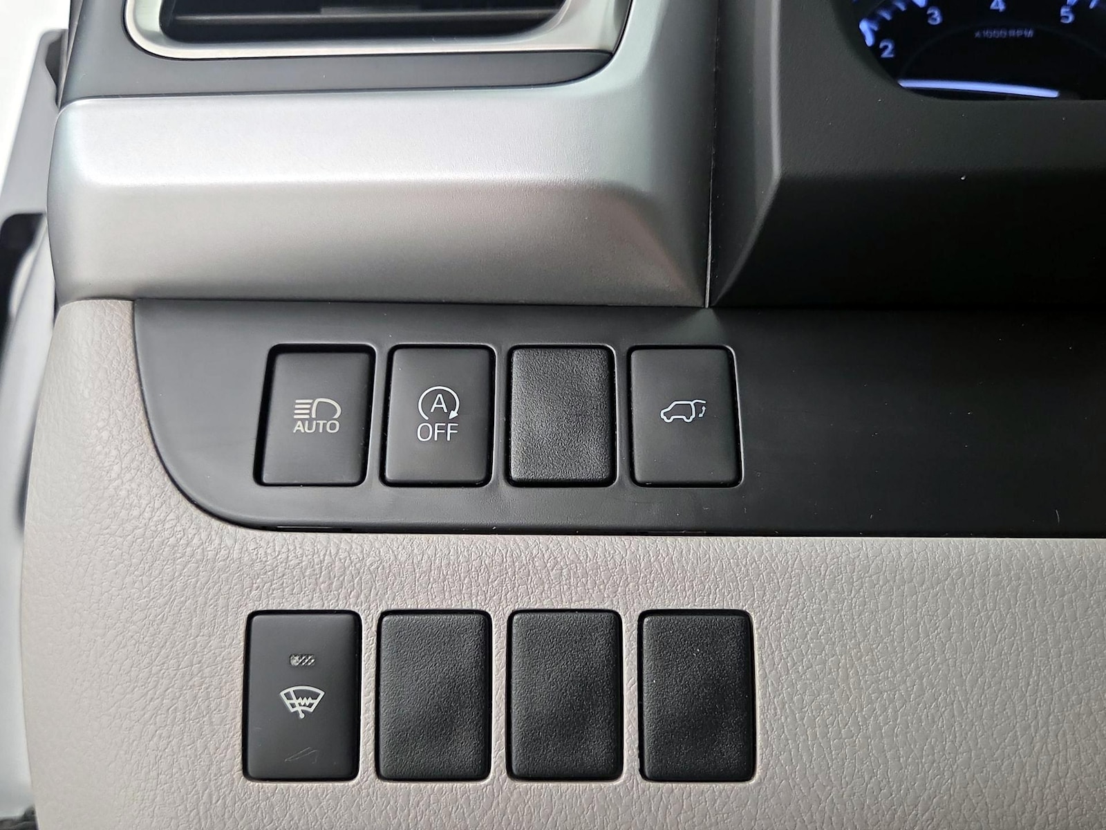 2019 Toyota Highlander XLE - Photo 14