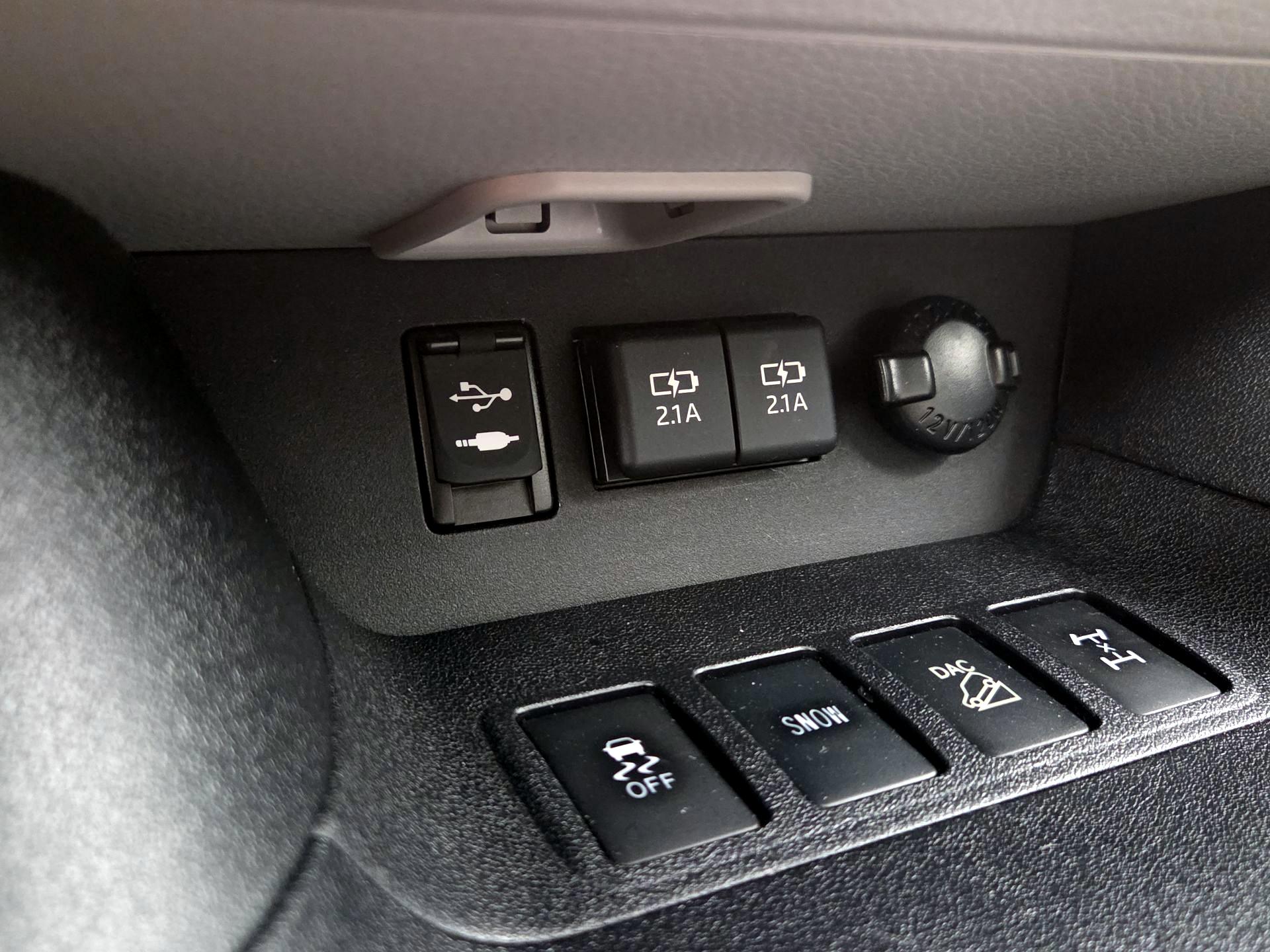 Thumbnail: 2019 Toyota Highlander - 18