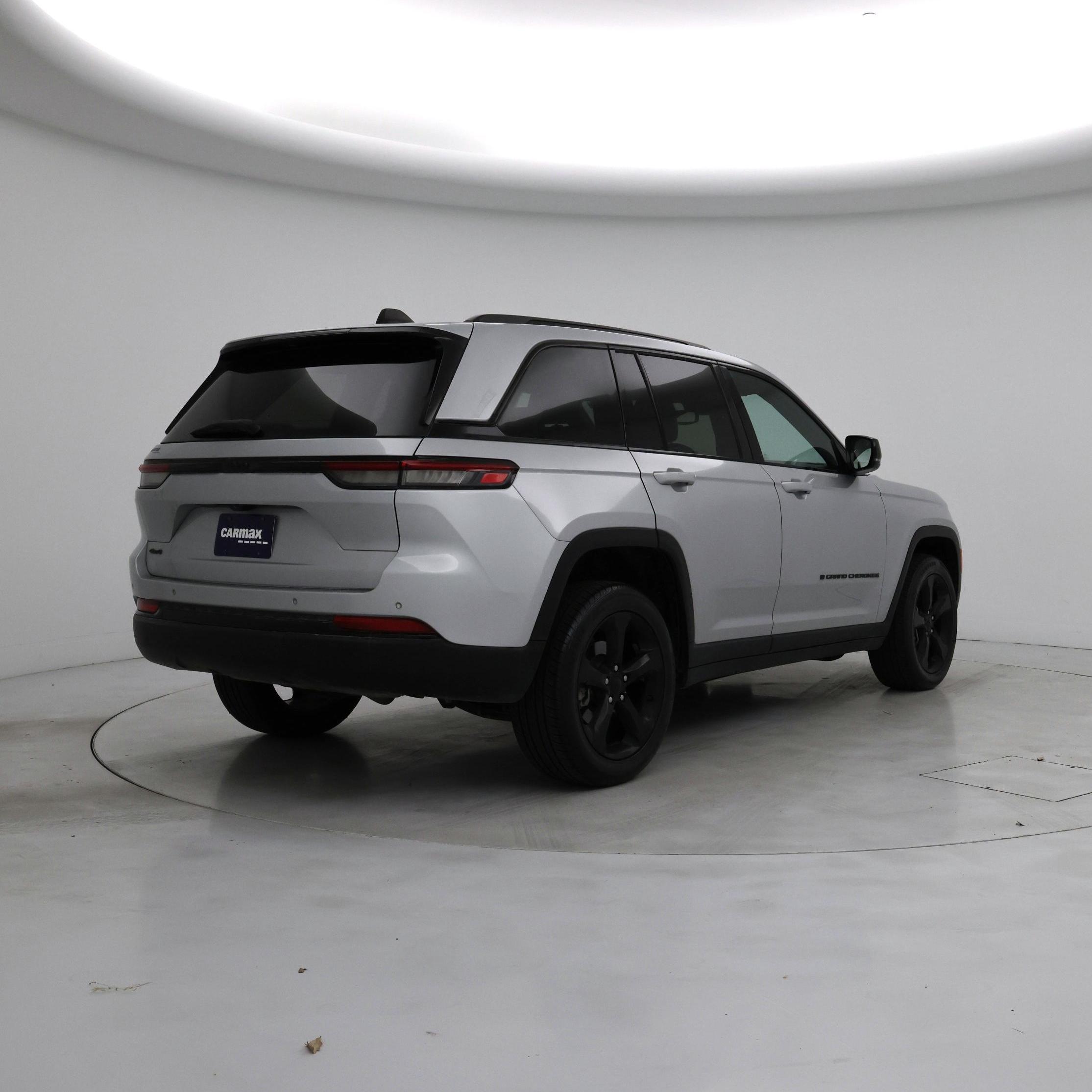 Thumbnail: 2023 Jeep Grand Cherokee - 8
