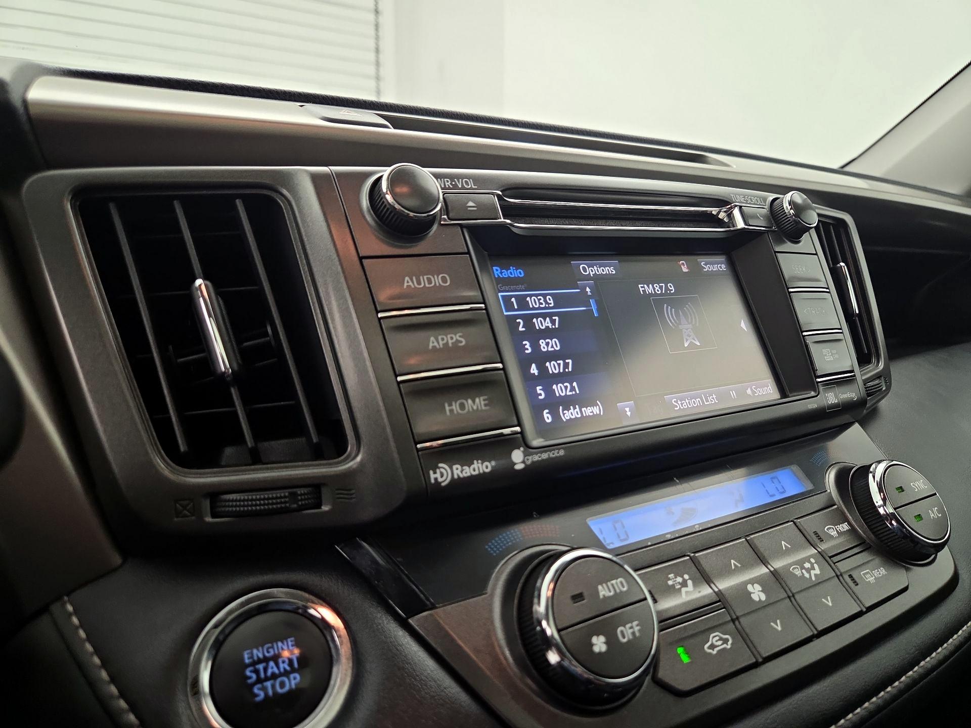 Thumbnail: 2015 Toyota RAV4 - 15