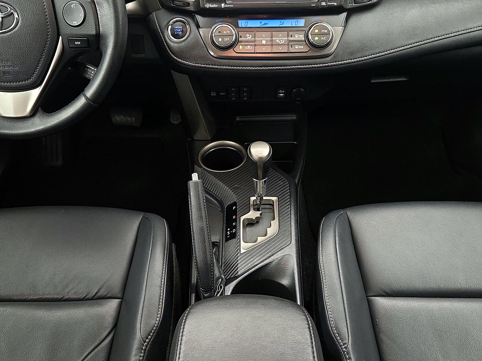 Thumbnail: 2015 Toyota RAV4 - 17