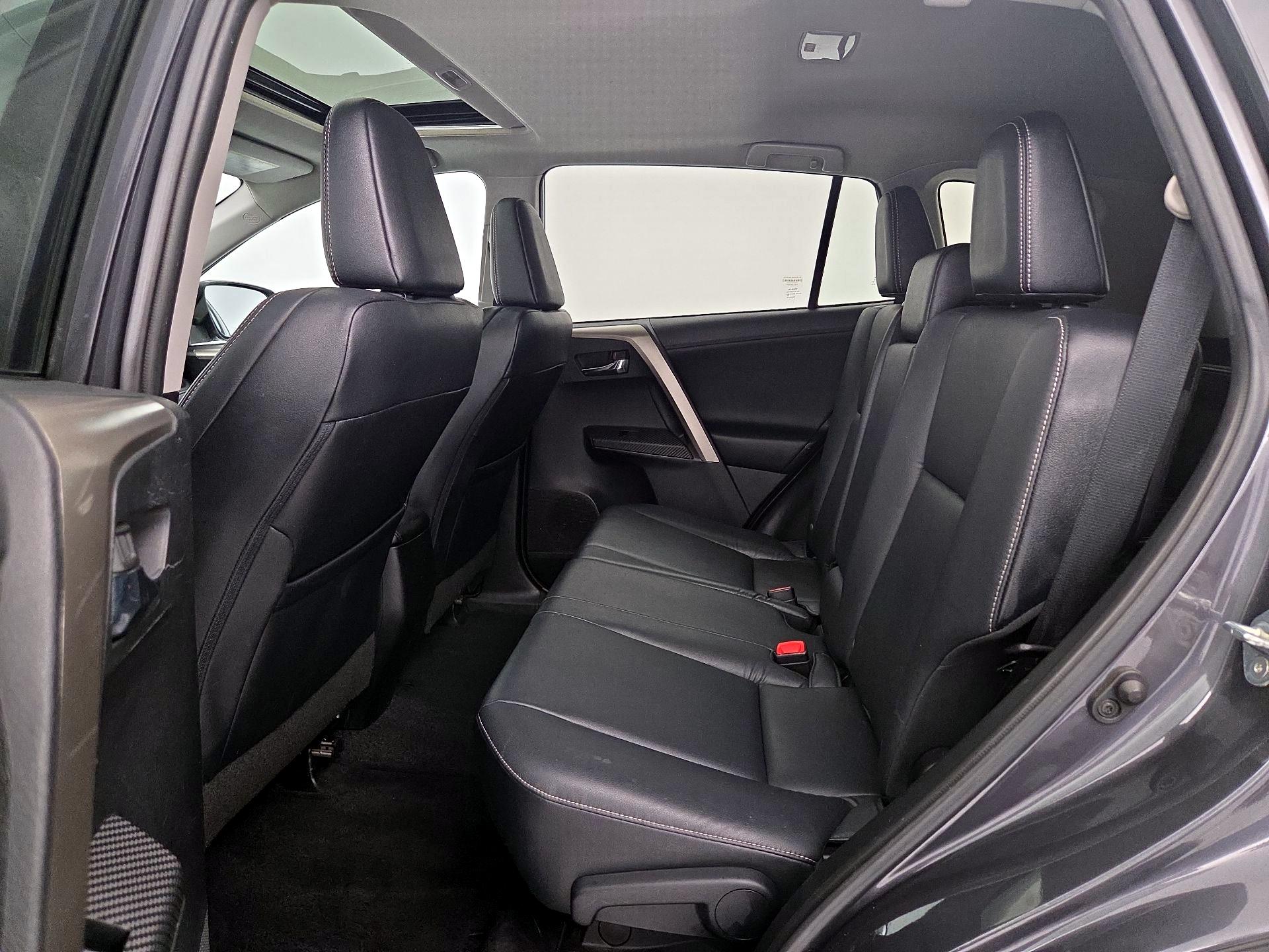 Thumbnail: 2015 Toyota RAV4 - 20